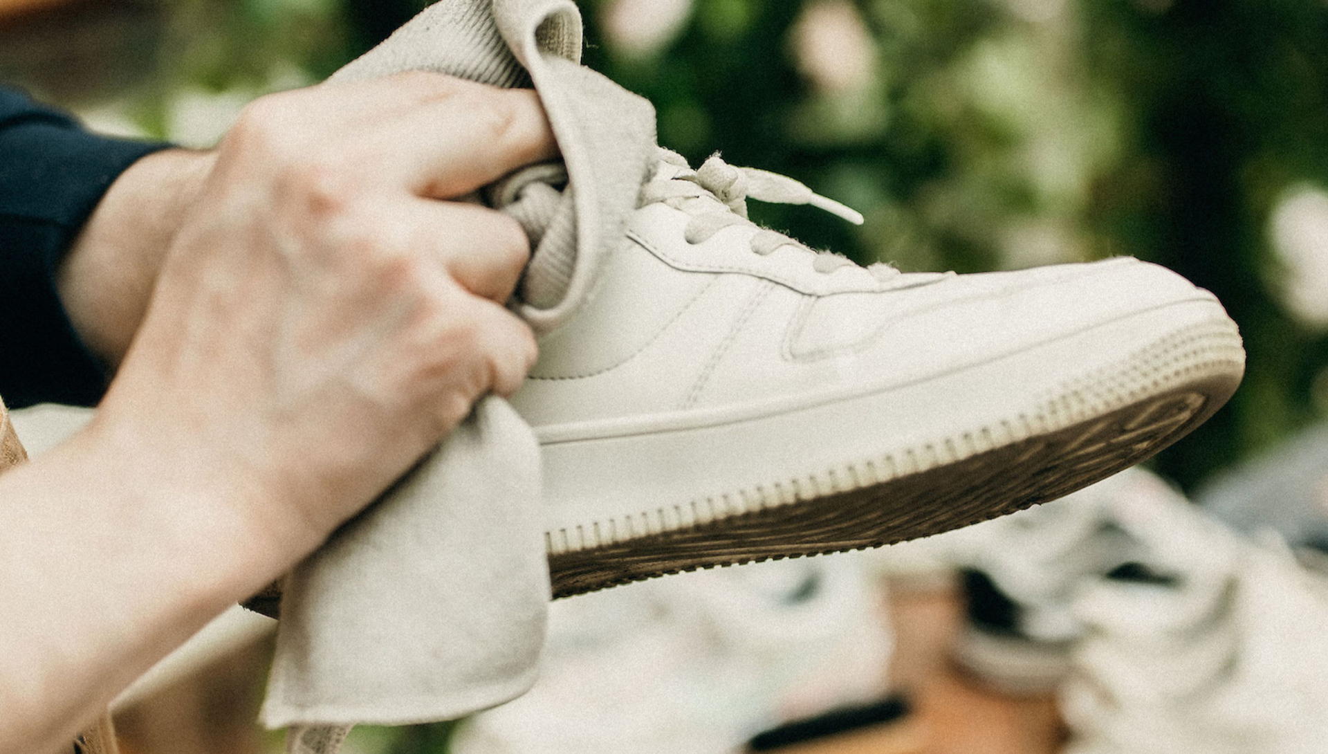 How Sneakershyllan Cleans Used Sneakers Before Resale Professional Sneaker Cleaning Process