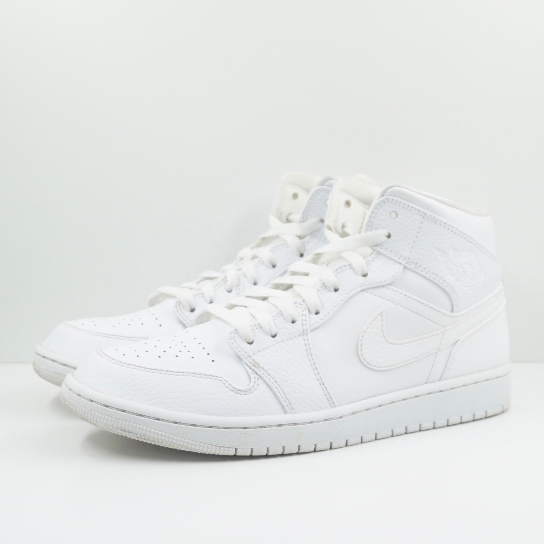 Jordan 1 Mid Triple White 2.0 (2020)