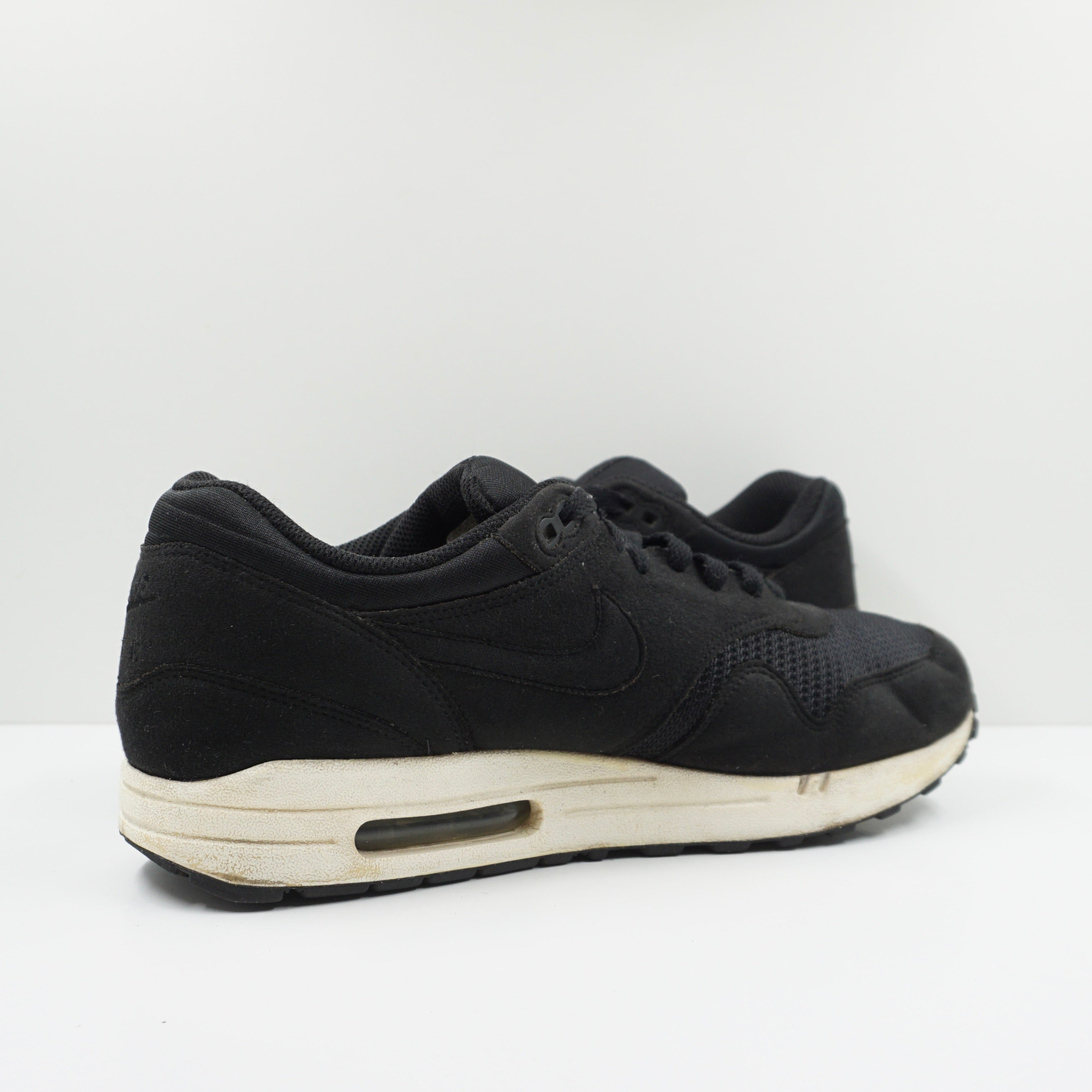Nike Air Max 1 Black Sail (2011)