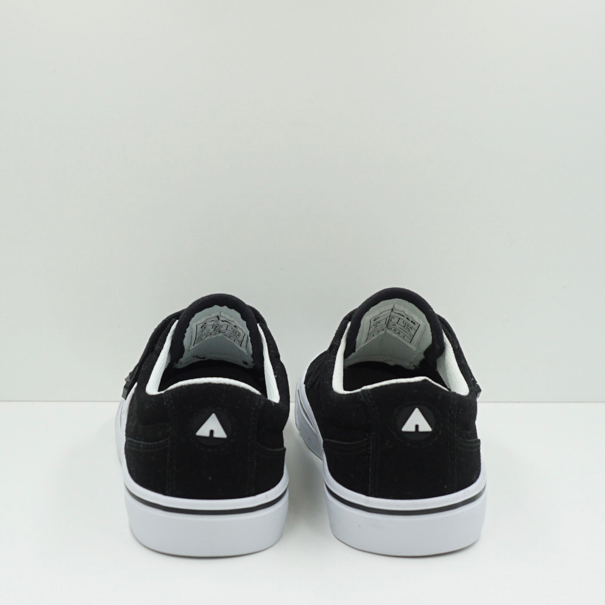 Airwalk Low Velcro Strap (GS)
