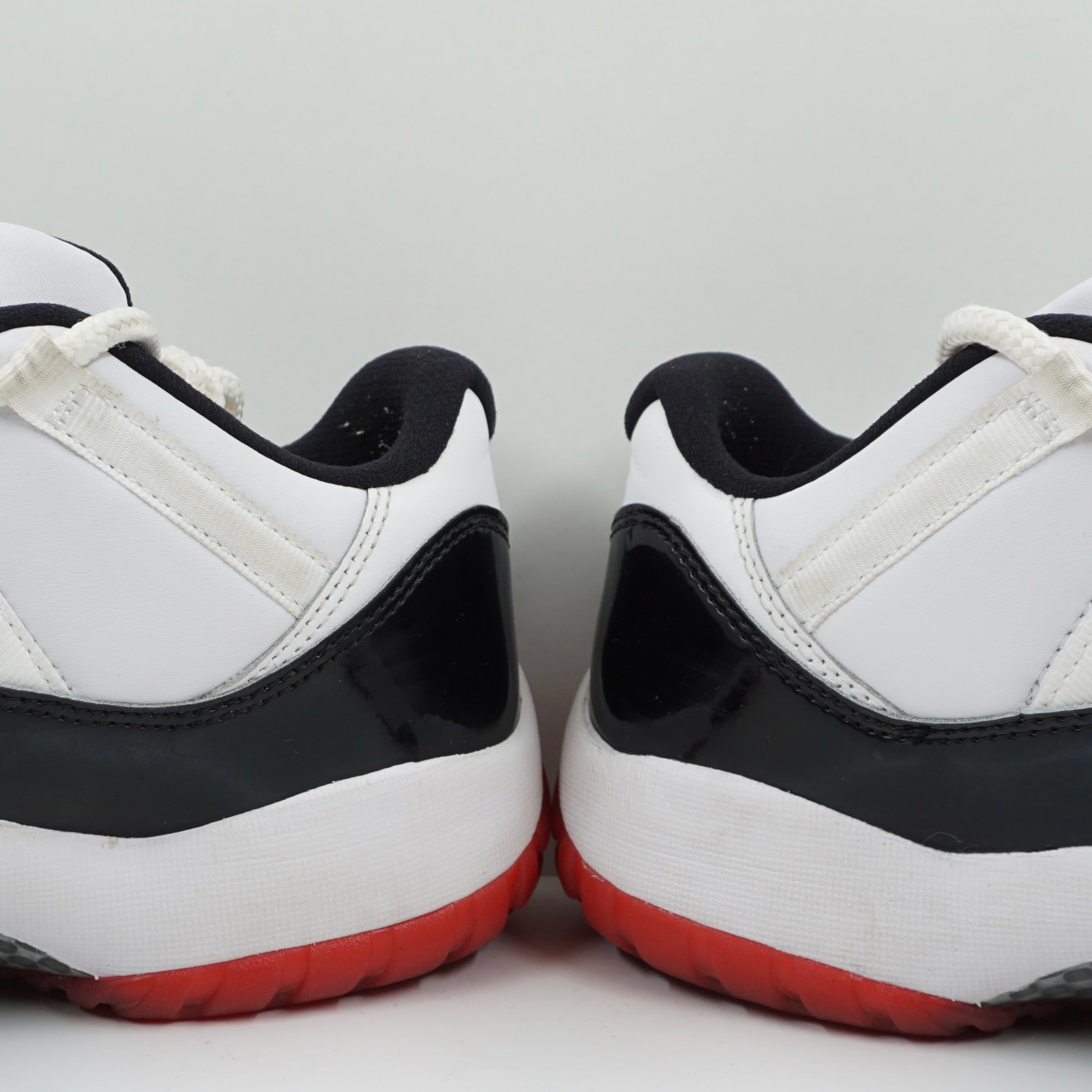 Jordan 11 Retro Low Concord Bred
