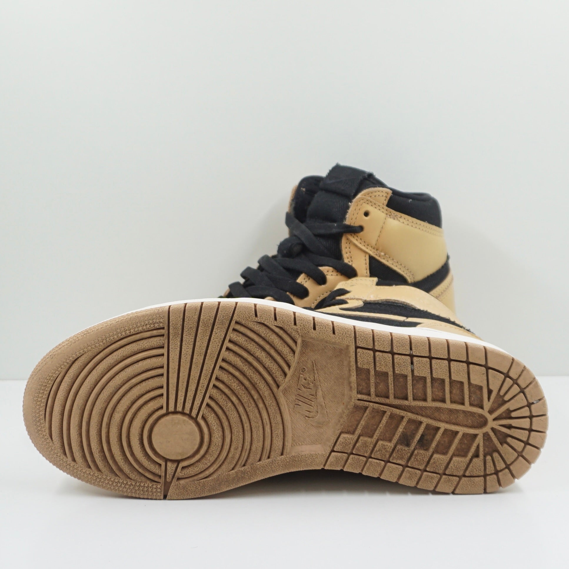 Jordan 1 Retro High OG Heirloom