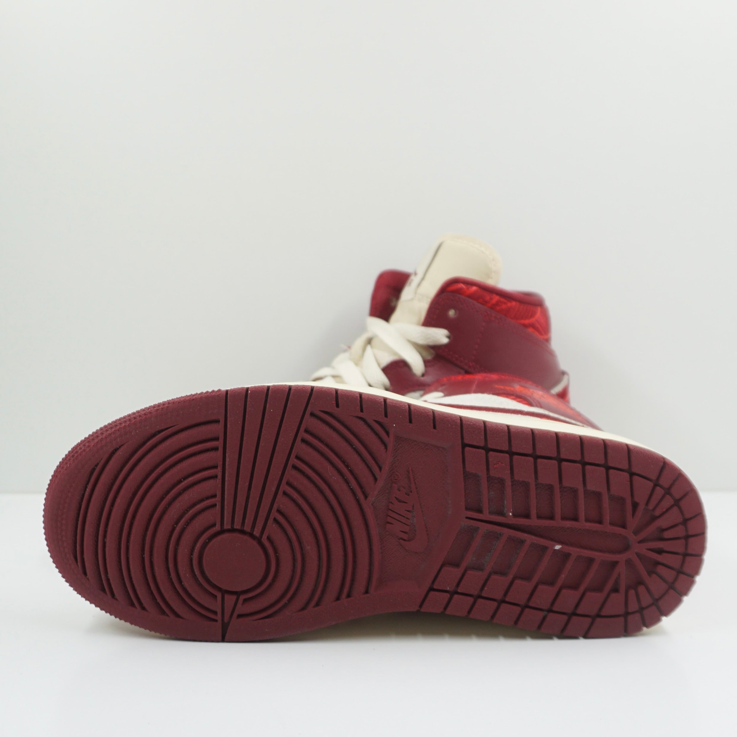 Jordan 1 Mid SE Tiki Leaf Team Red (W)