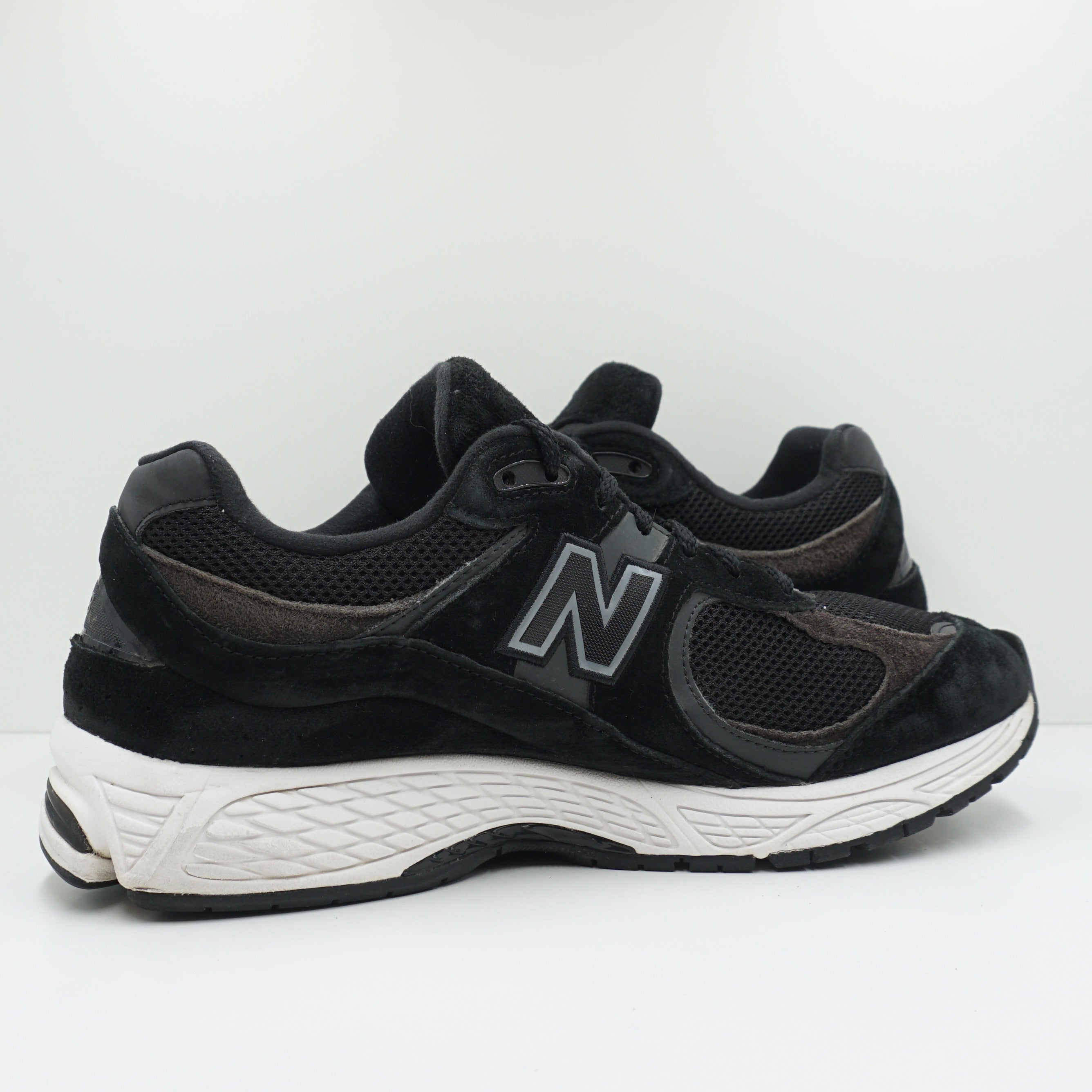 New Balance 2002R Black Gunmetal