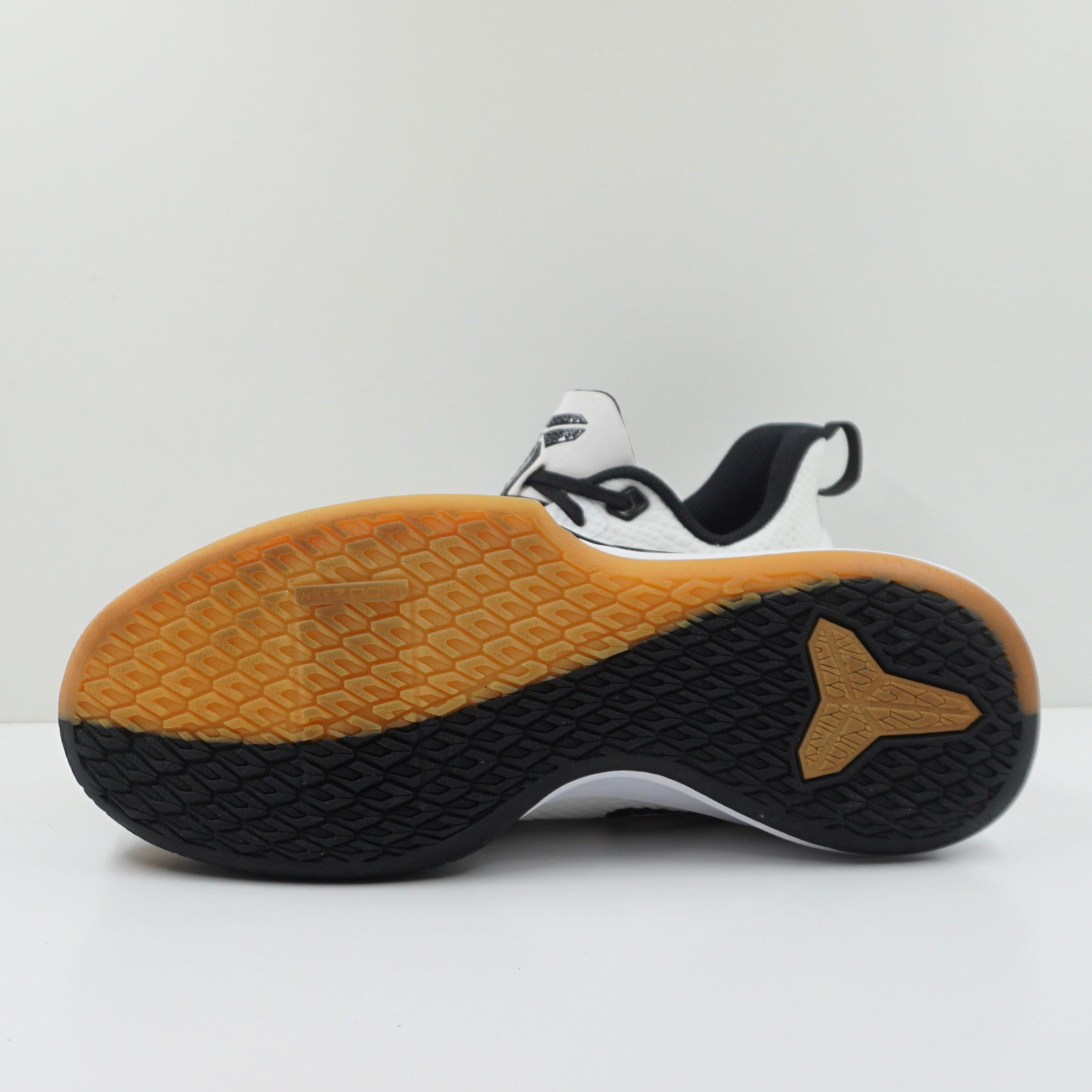Nike Kobe Mamba Focus White