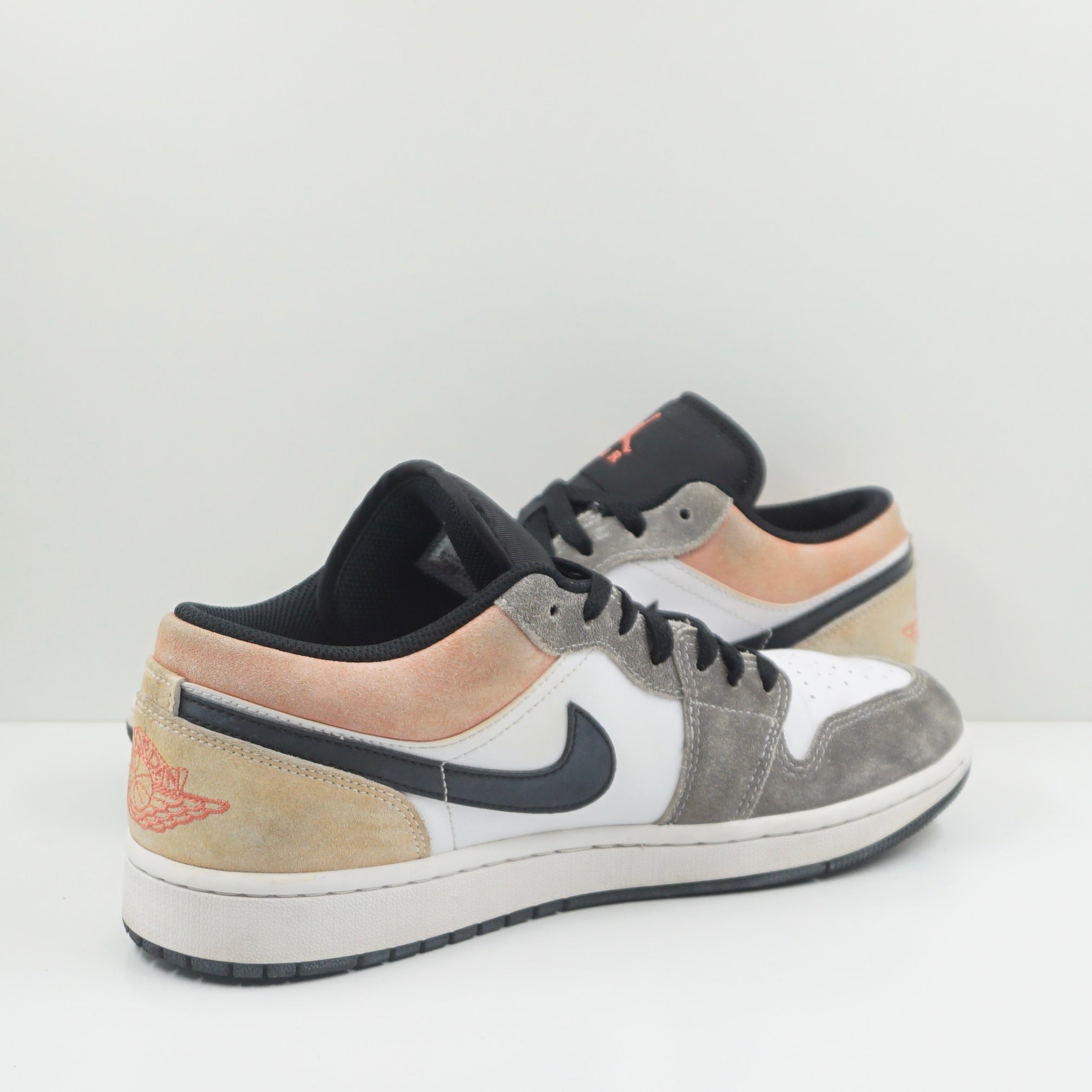 Jordan 1 Low SE Flight Club