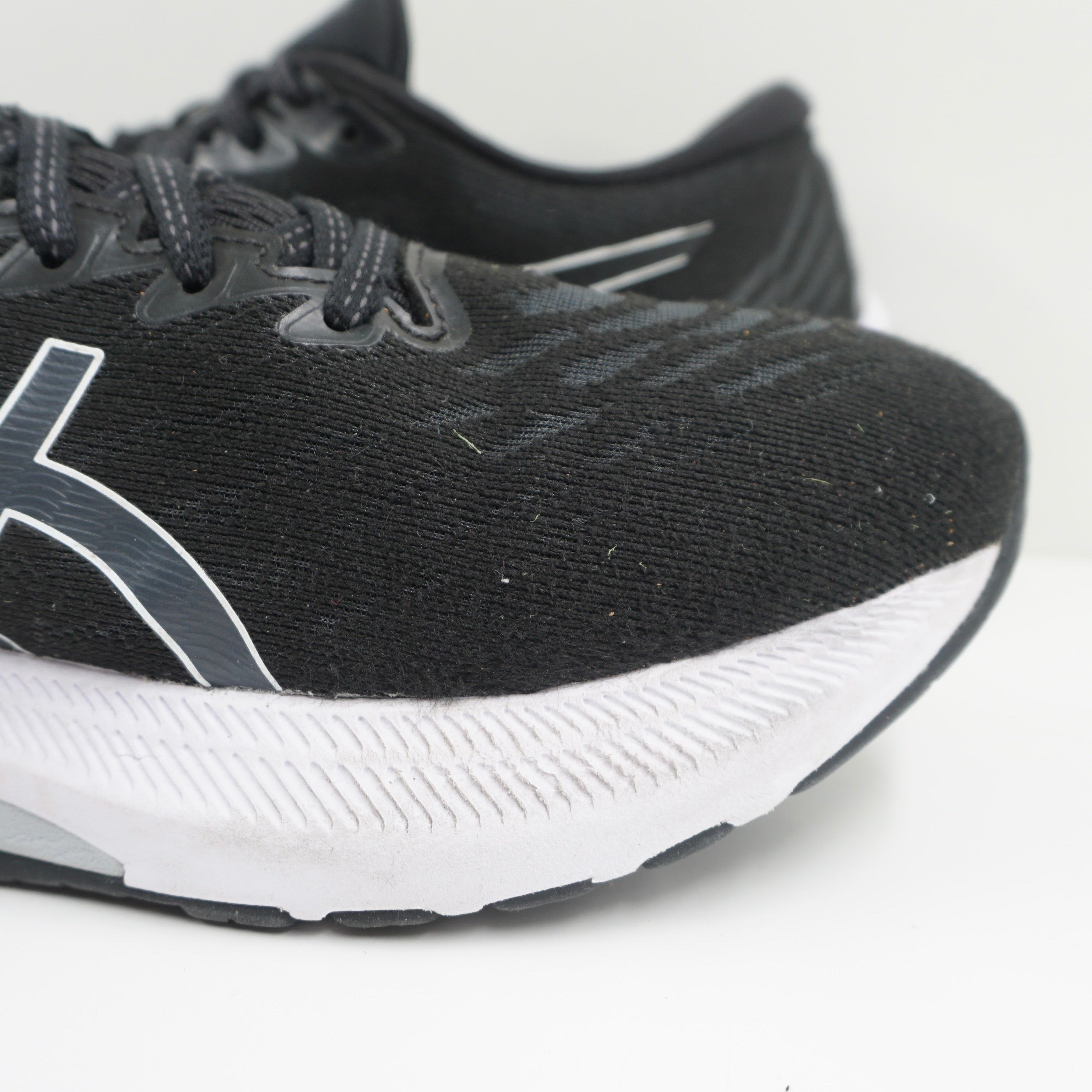 Asics GT-2000 11 Black White