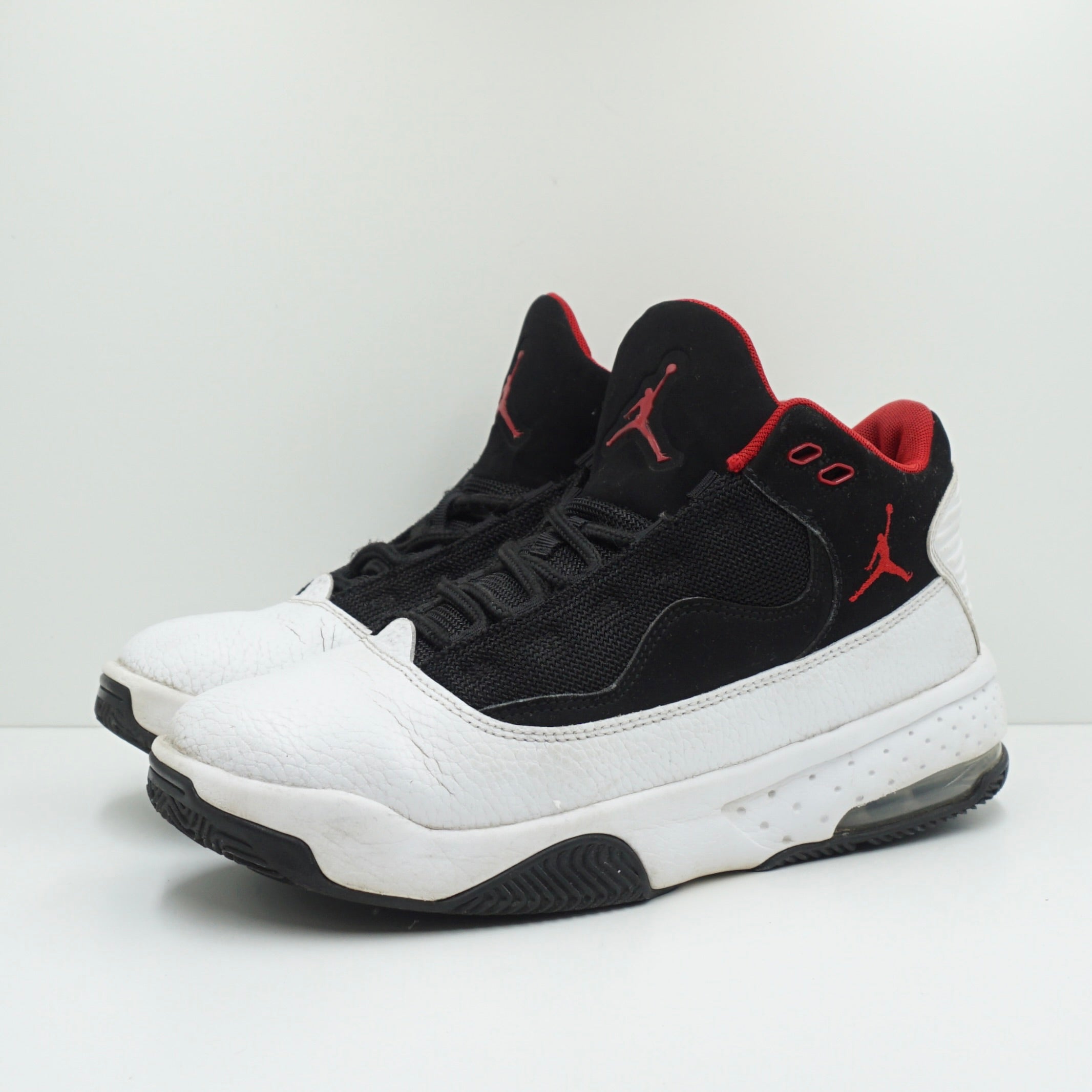 Jordan Max Aura 2 White Gym Red Black (GS)