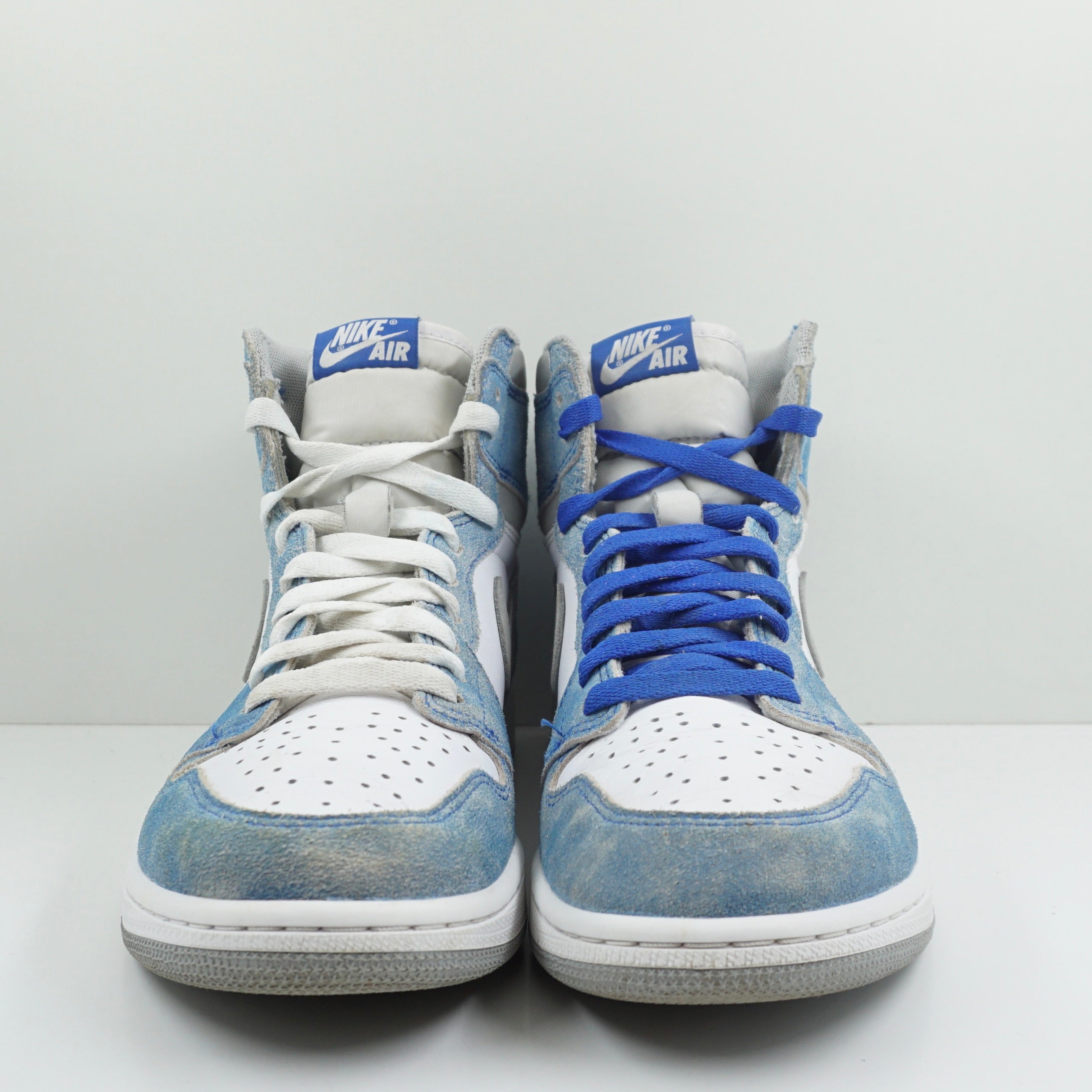 Jordan 1 Retro High Hyper Royal Smoke Grey