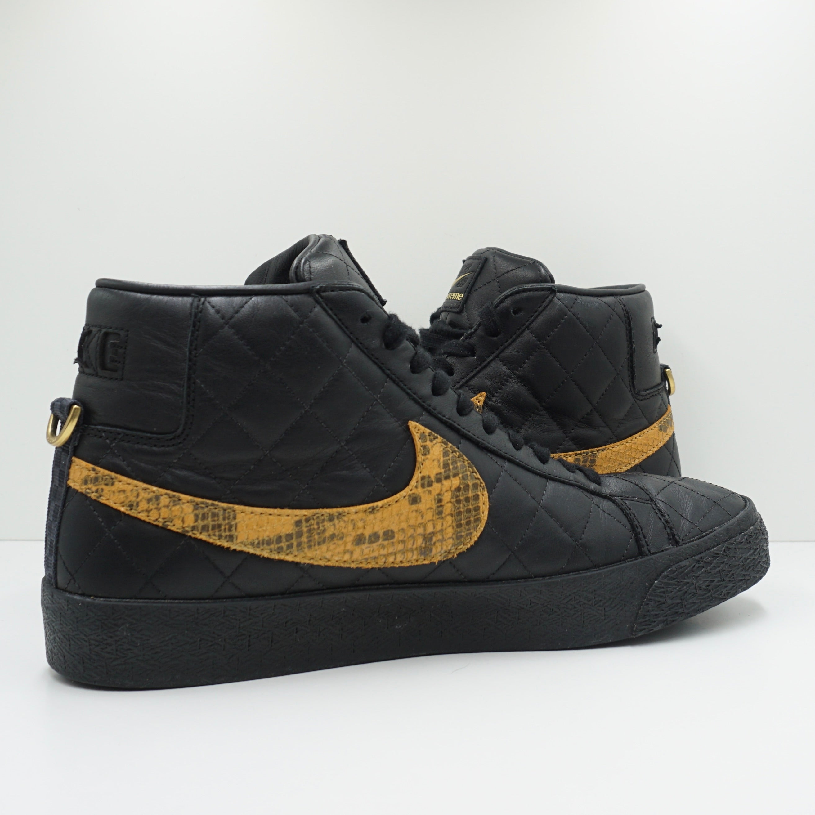 Nike SB Blazer Mid QS Supreme Black