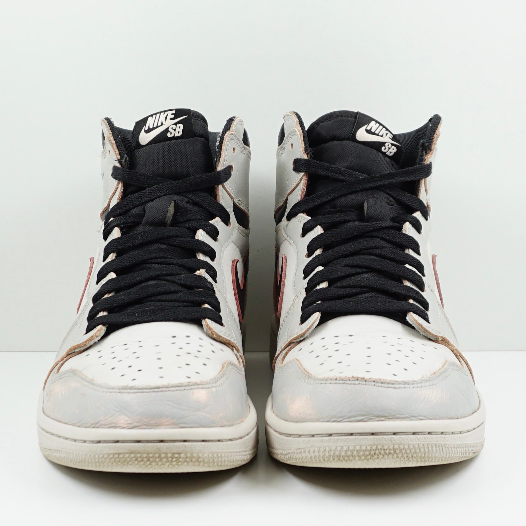 Jordan 1 Retro High OG Defiant SB NYC to Paris