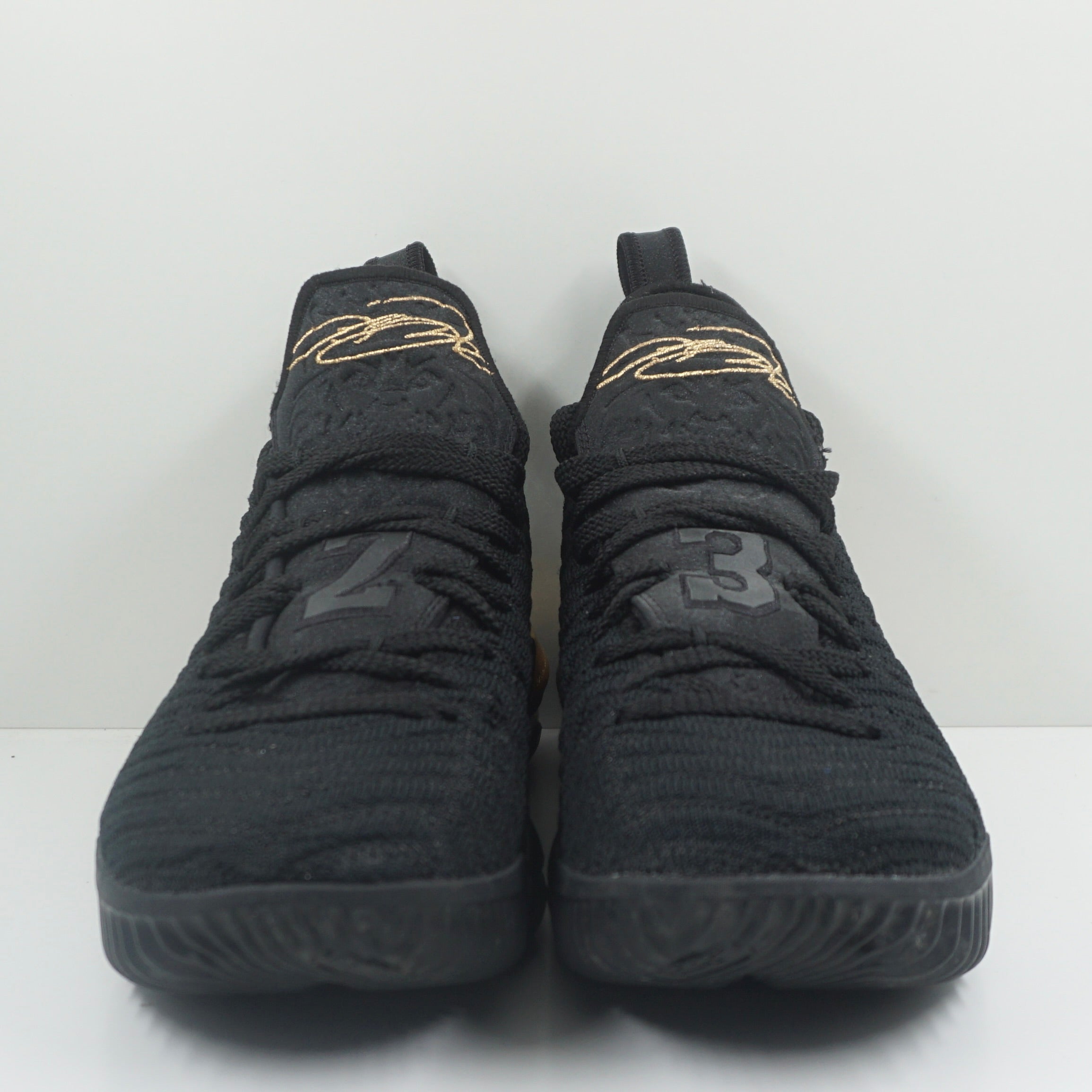 Nike LeBron 16 I'm King