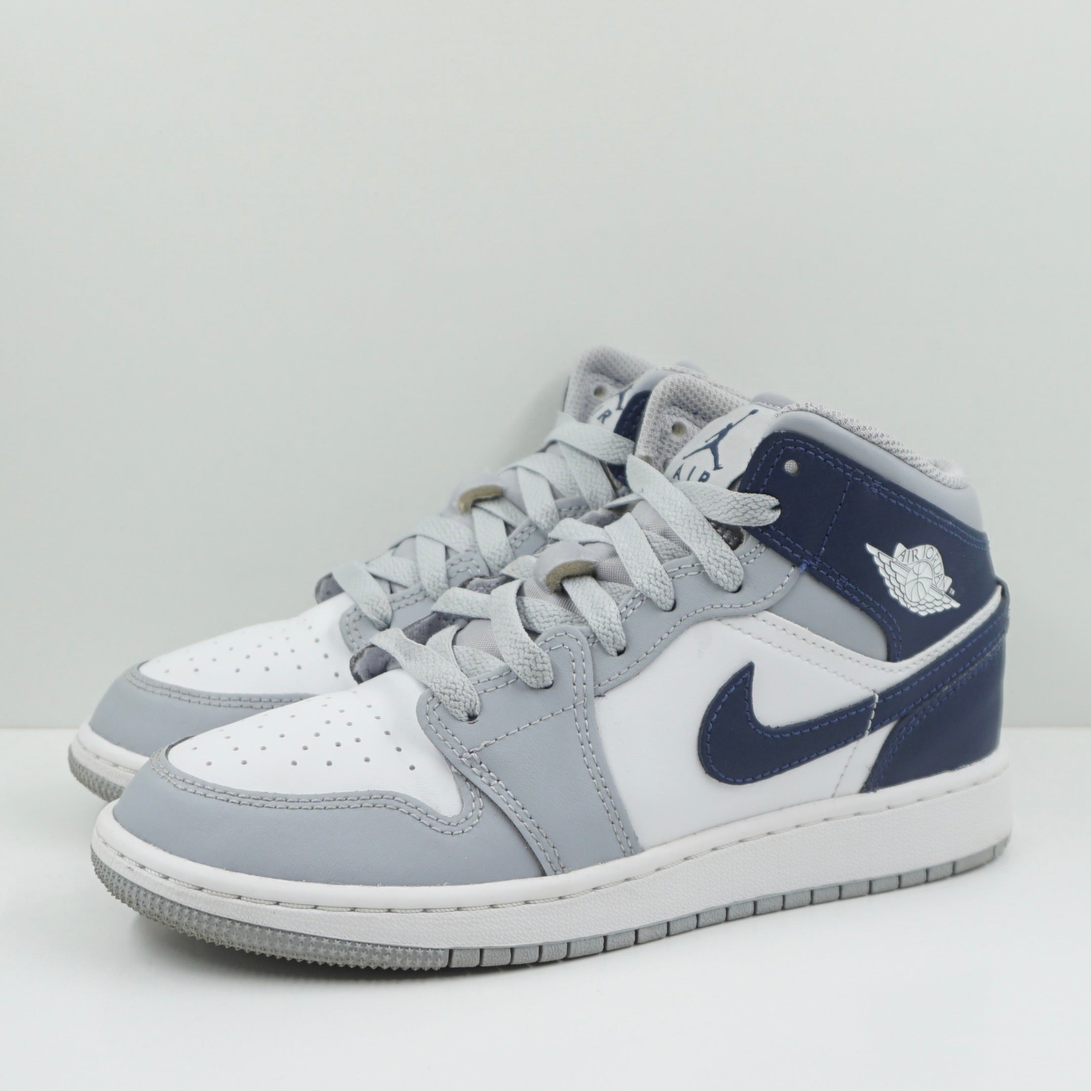 Jordan 1 Mid Wolf Grey Midnight Navy (GS)