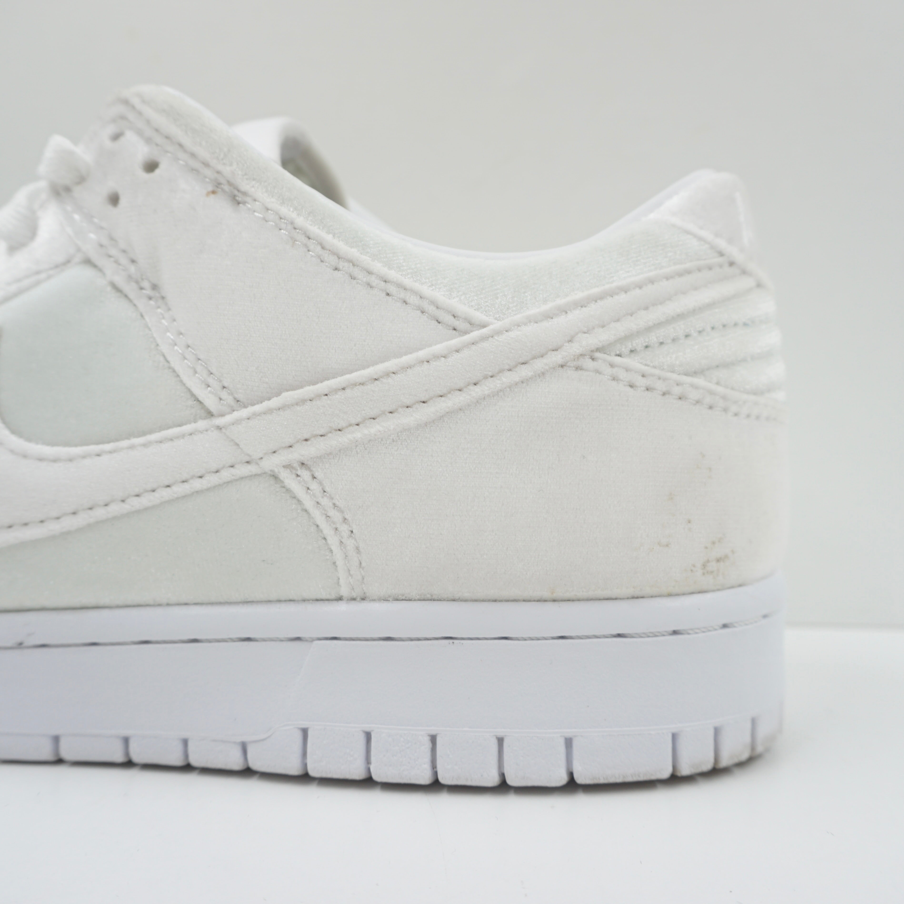 Nike Dunk Low Dover Street Market Triple White Velvet