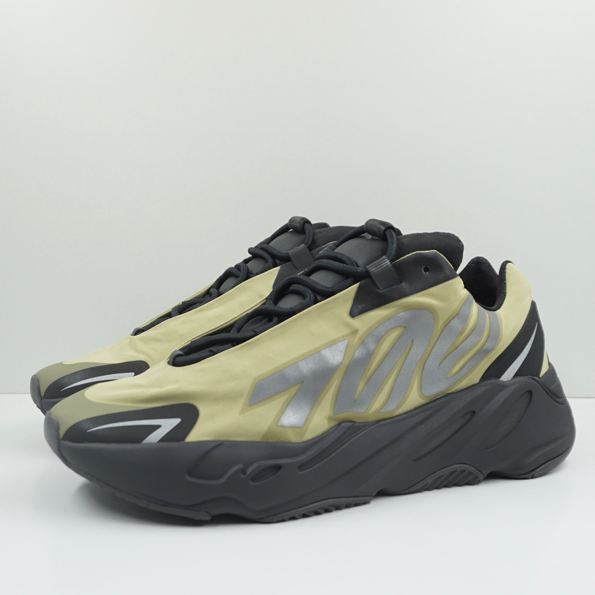 Adidas Yeezy Boost 700 MNVN Resin