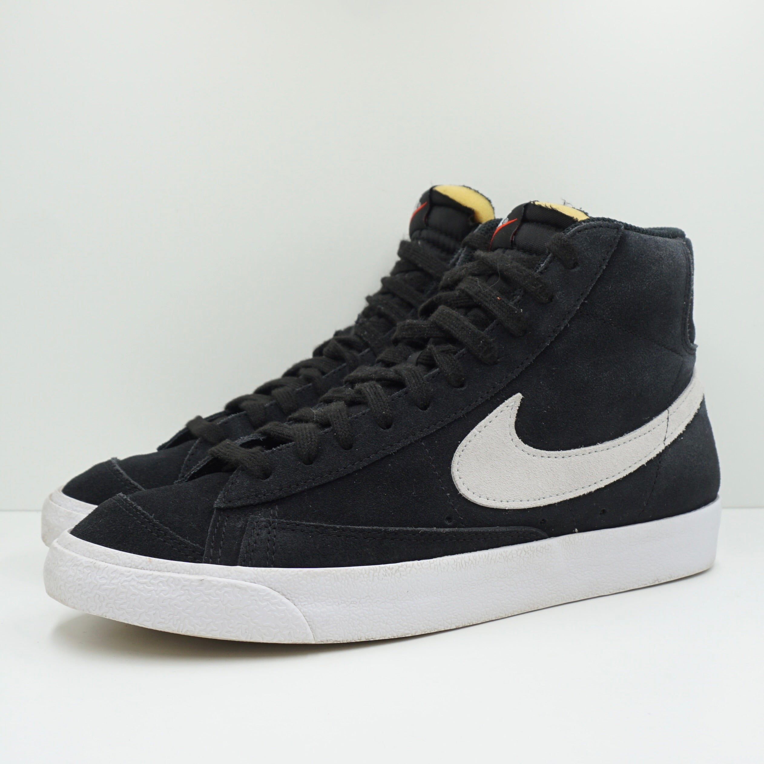 Nike Blazer Mid 77 Suede Black Photon Dust