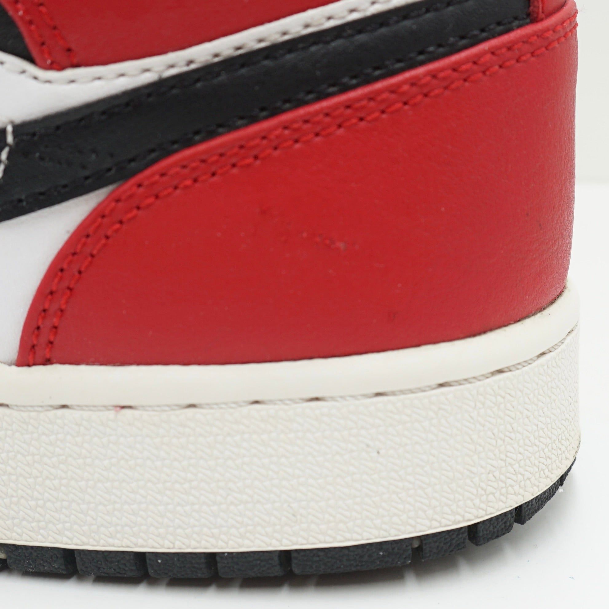 Jordan 1 Mid Chicago Black Toe (GS)