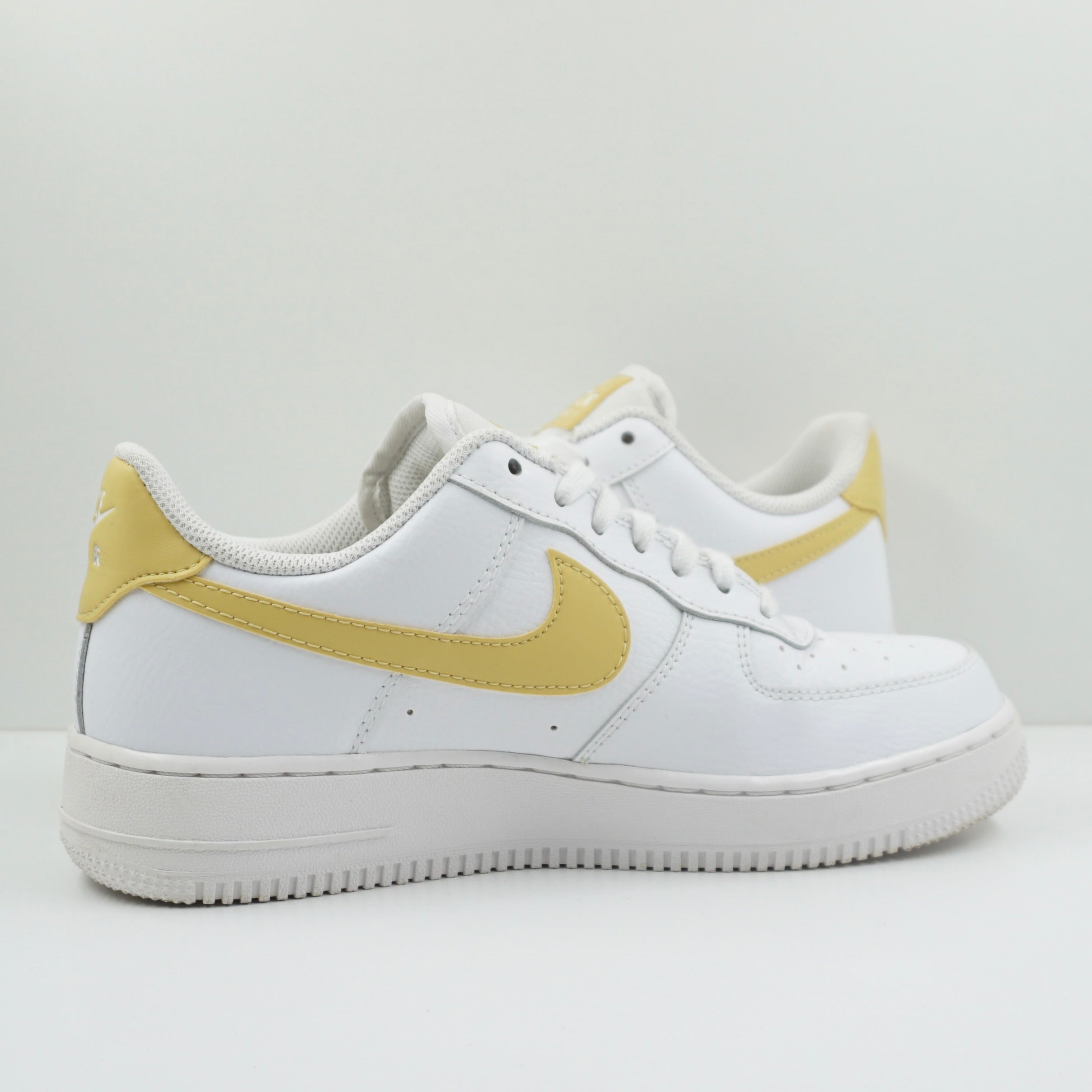 Nike Air Force 1 '07 White Saturn Gold White White (W)