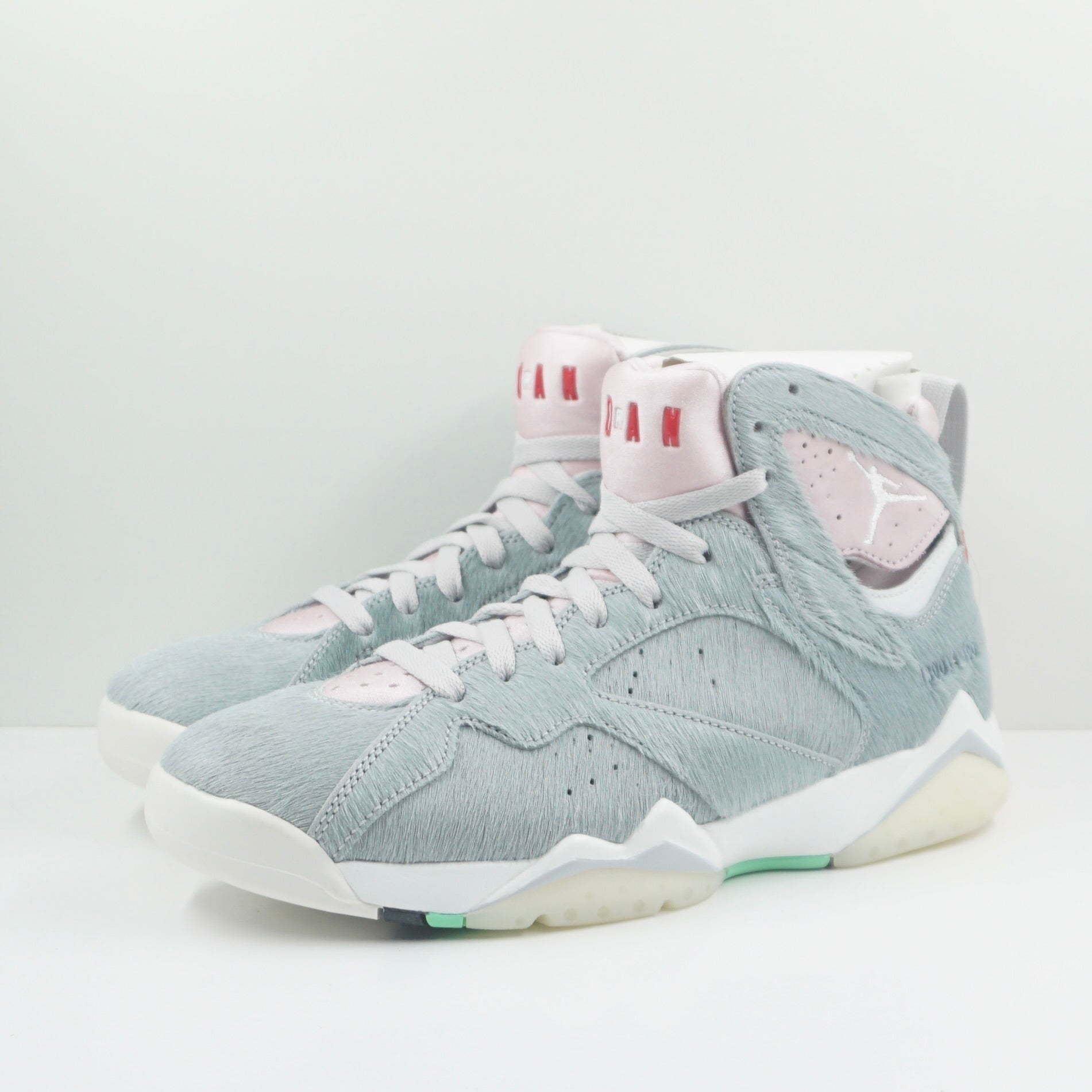 Jordan 7 Retro Neutral Grey