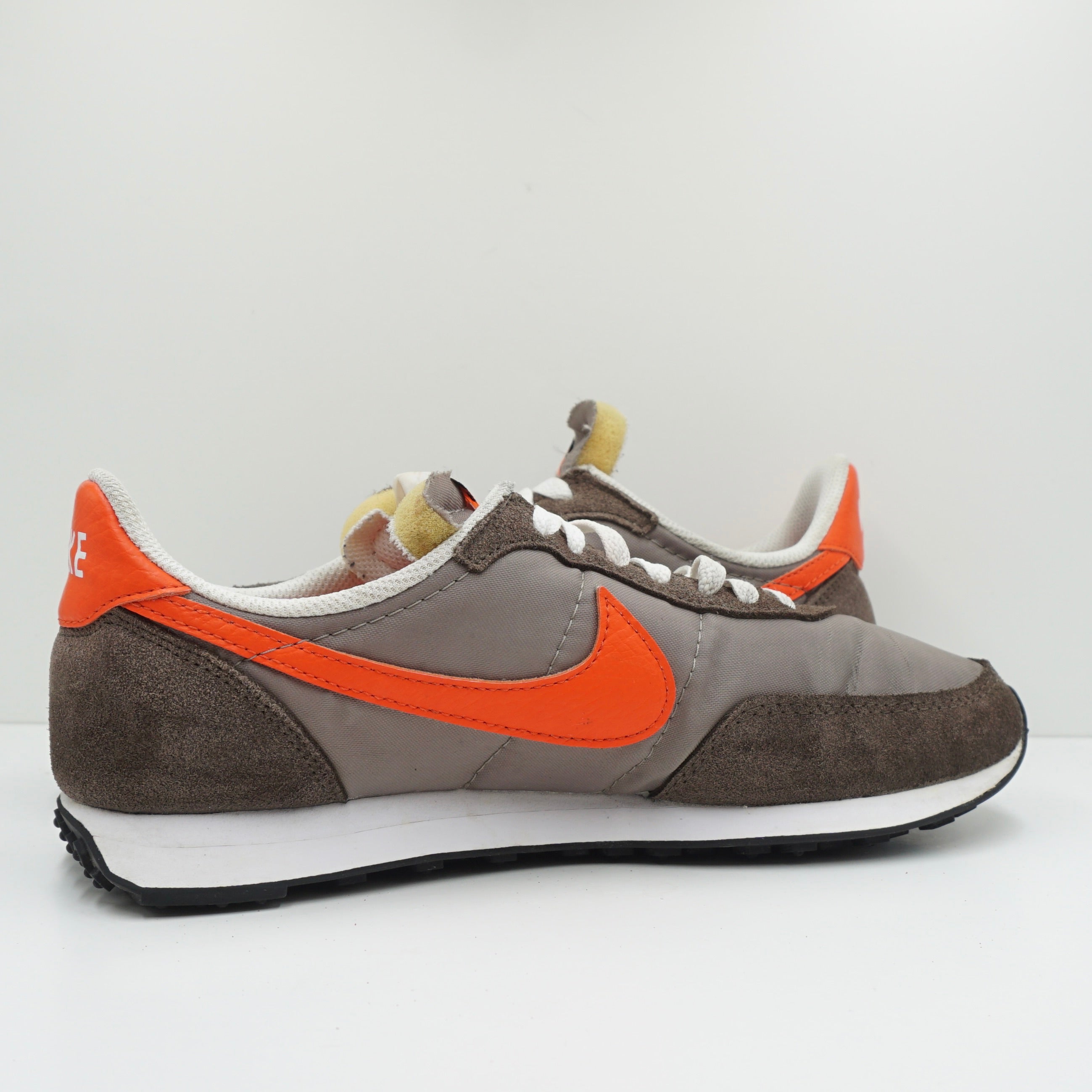 Nike Waffle Trainer 2 Moon Fossil Team Orange