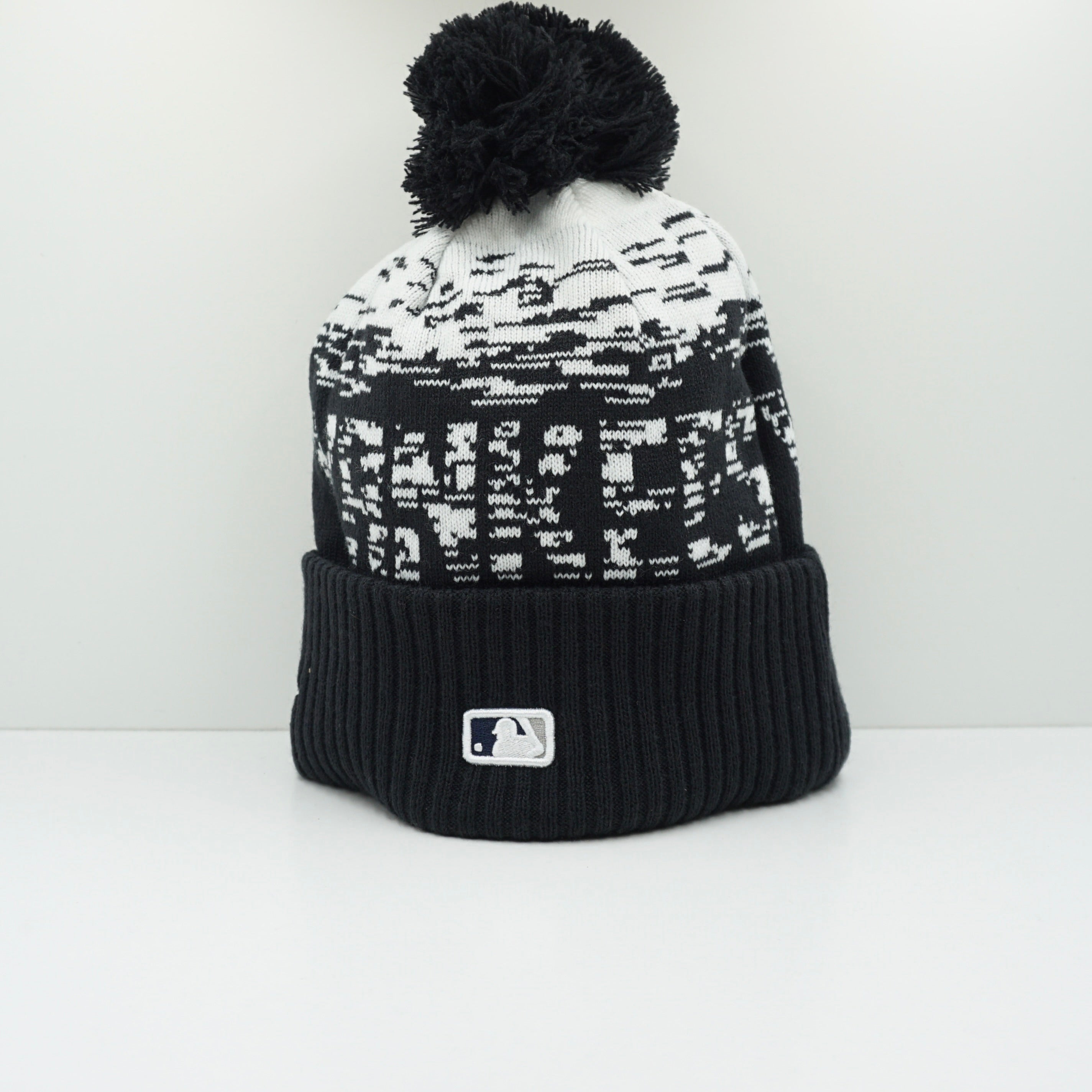 New Era New York Yankees Bobble Top Beanie