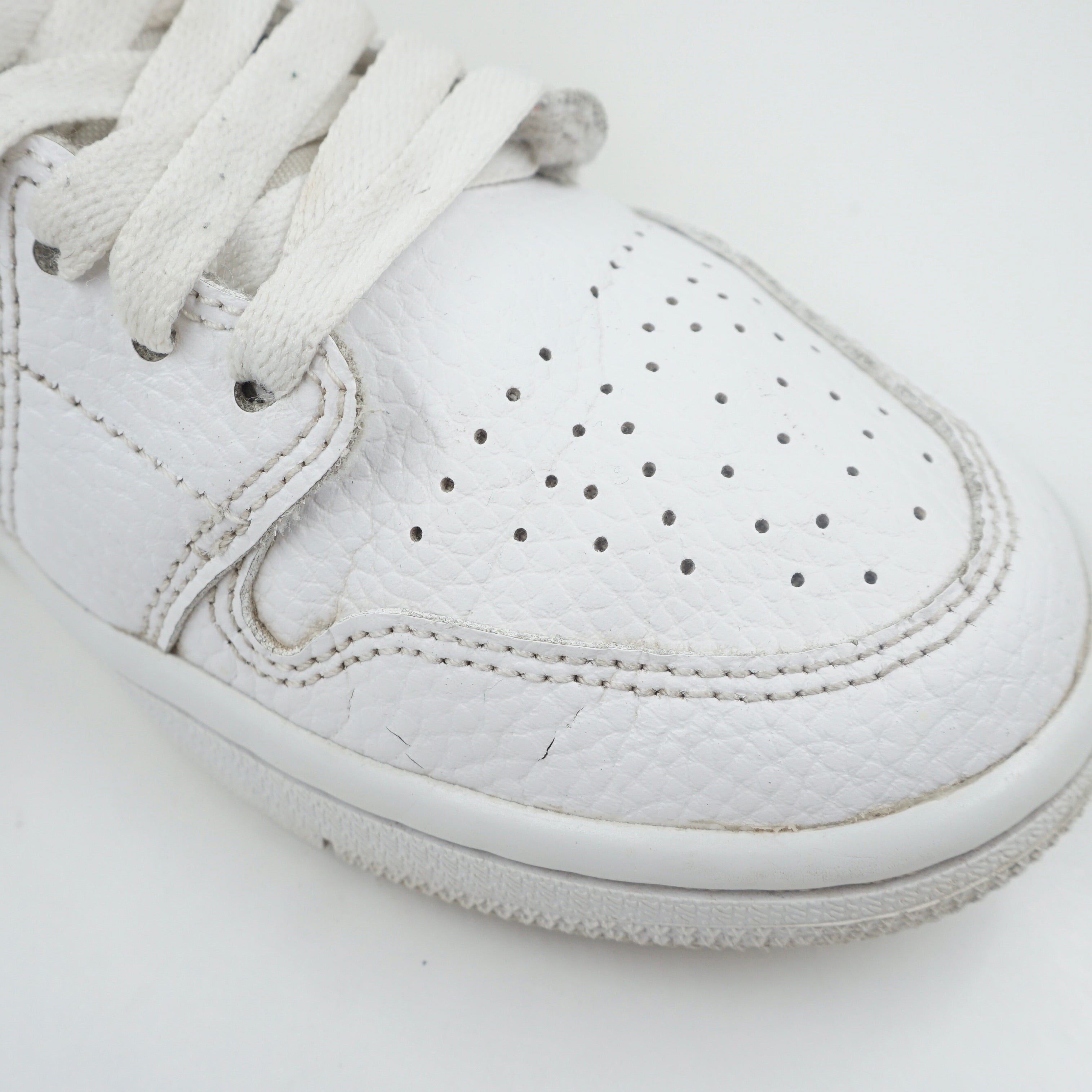 Jordan 1 Mid White University Red (W)