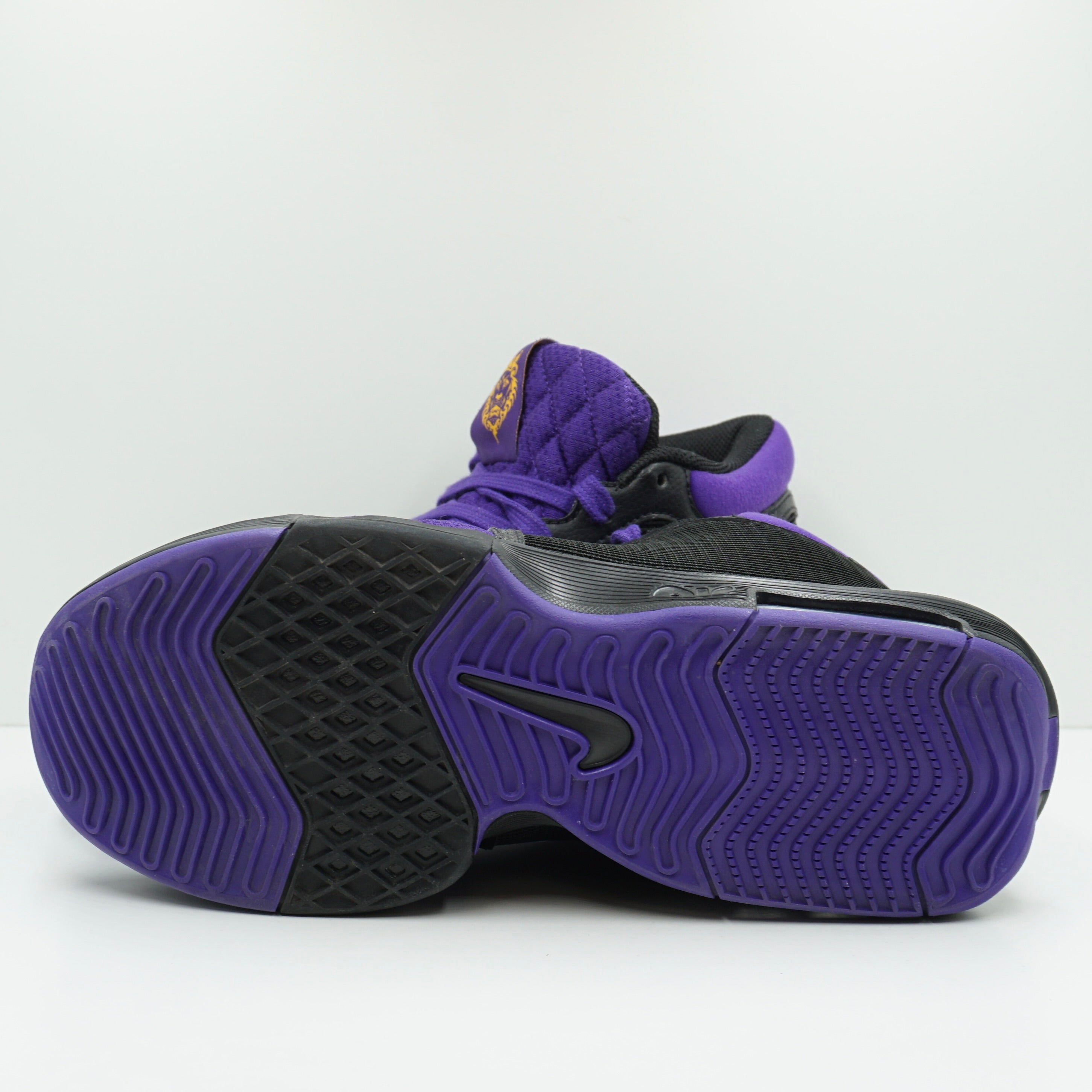 Nike LeBron Witness 8 Lakers