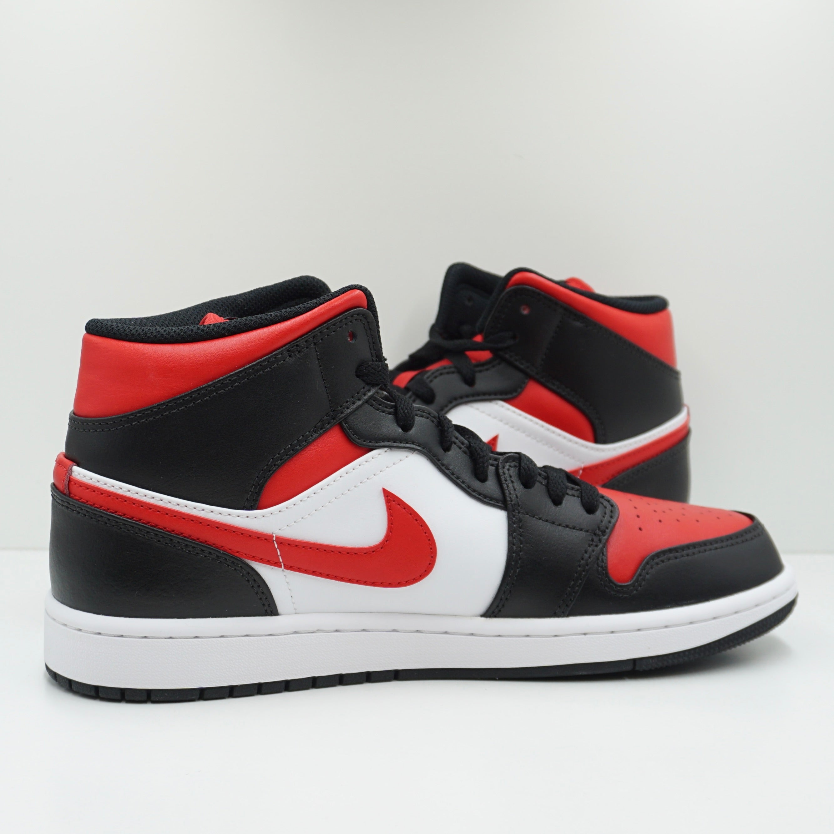 Jordan 1 Mid White Black Red (2022)