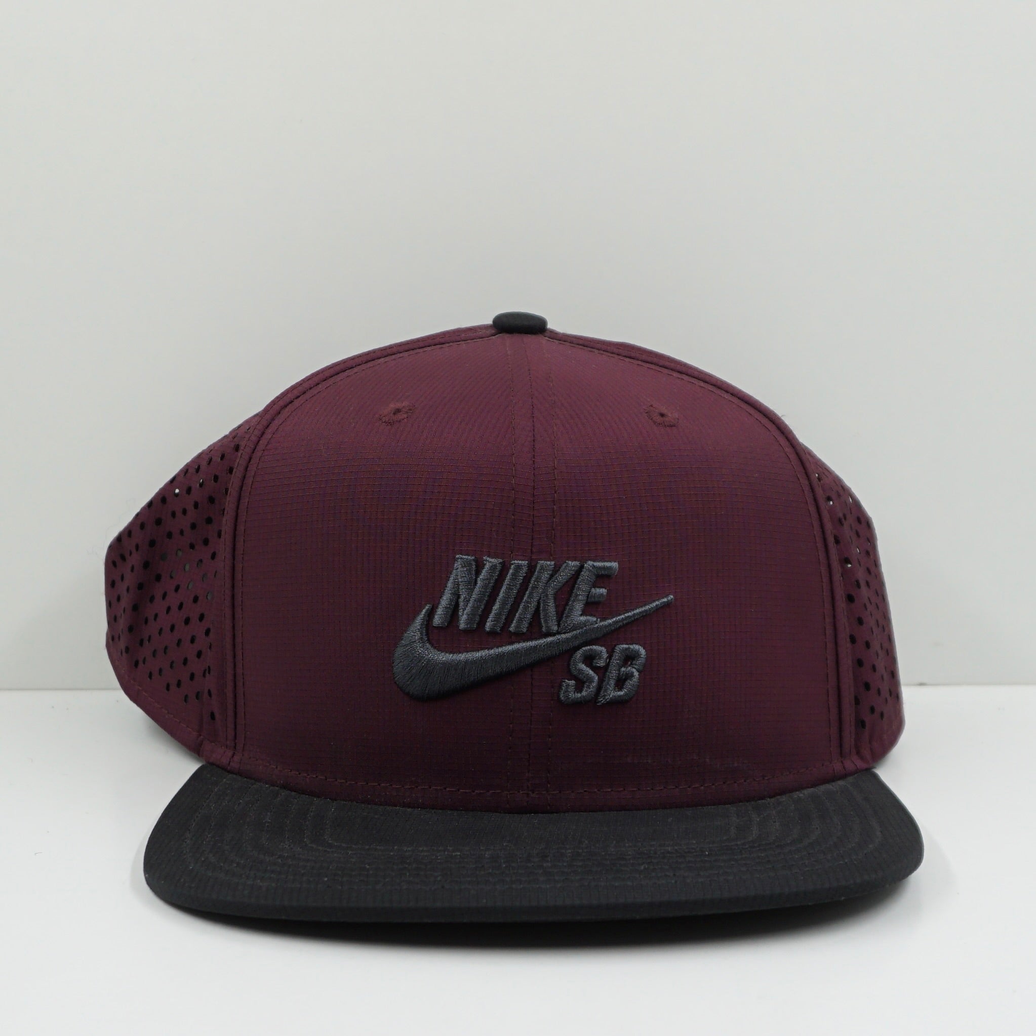 Nike SB Bordeaux Snapback Cap