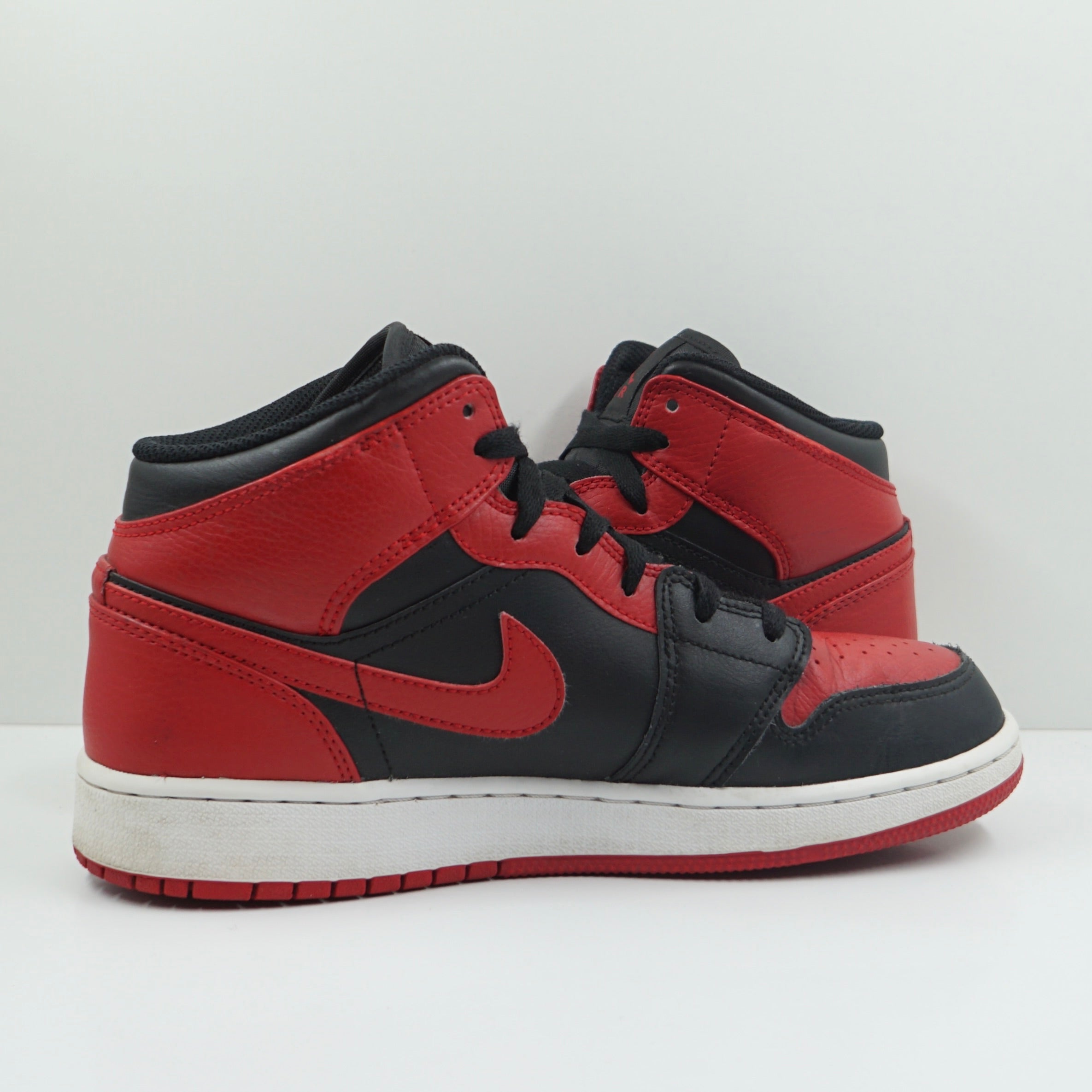 Jordan 1 Mid Bred Banned (GS)