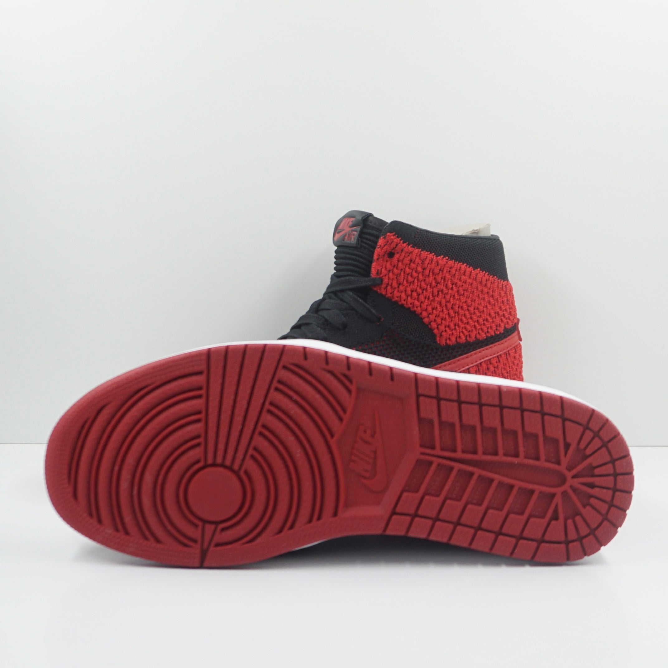 Jordan 1 Retro High Flyknit Bred