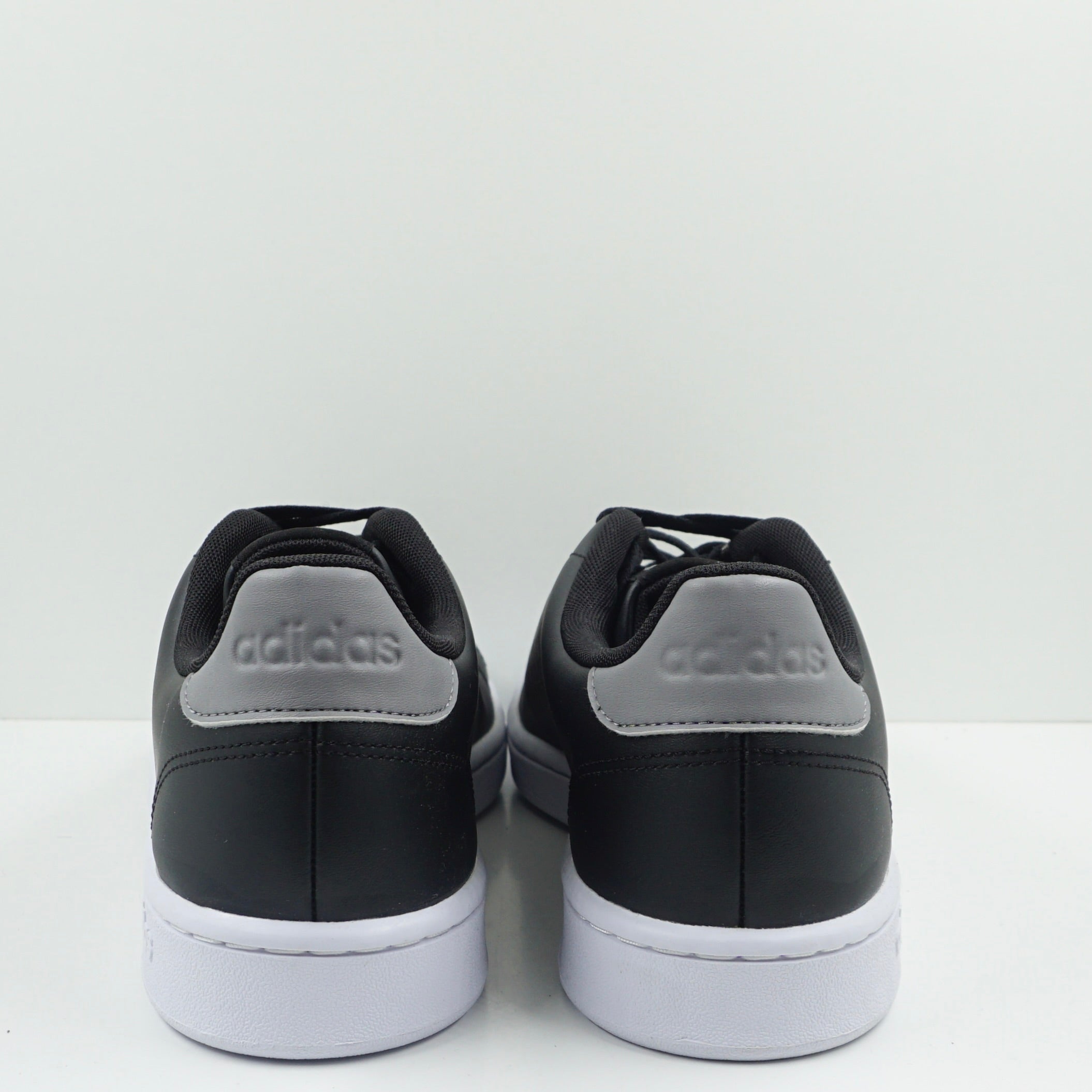 Adidas Advantage Black