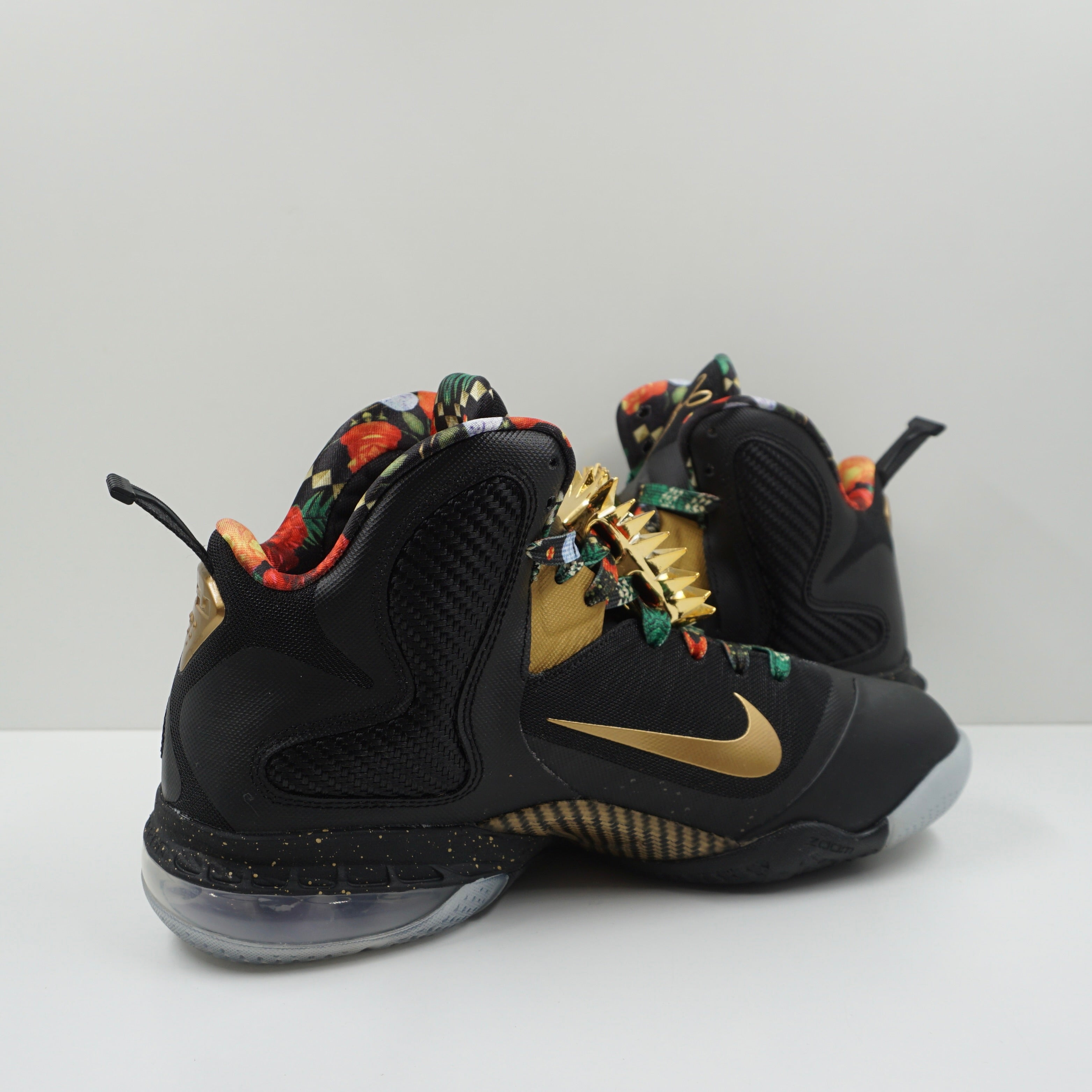 Nike LeBron 9 Watch the Throne (2022)