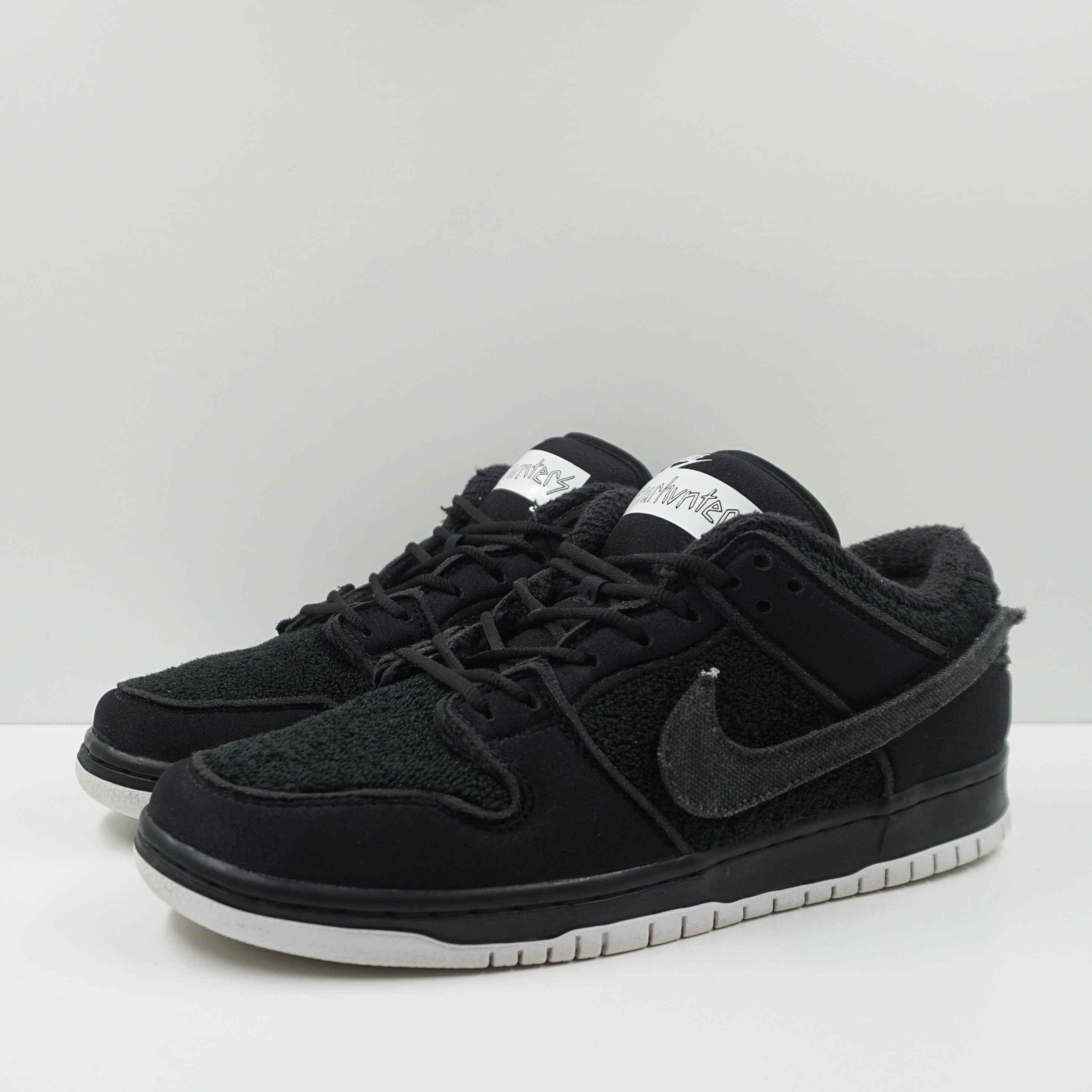 Nike SB Dunk Low Gnarhunters
