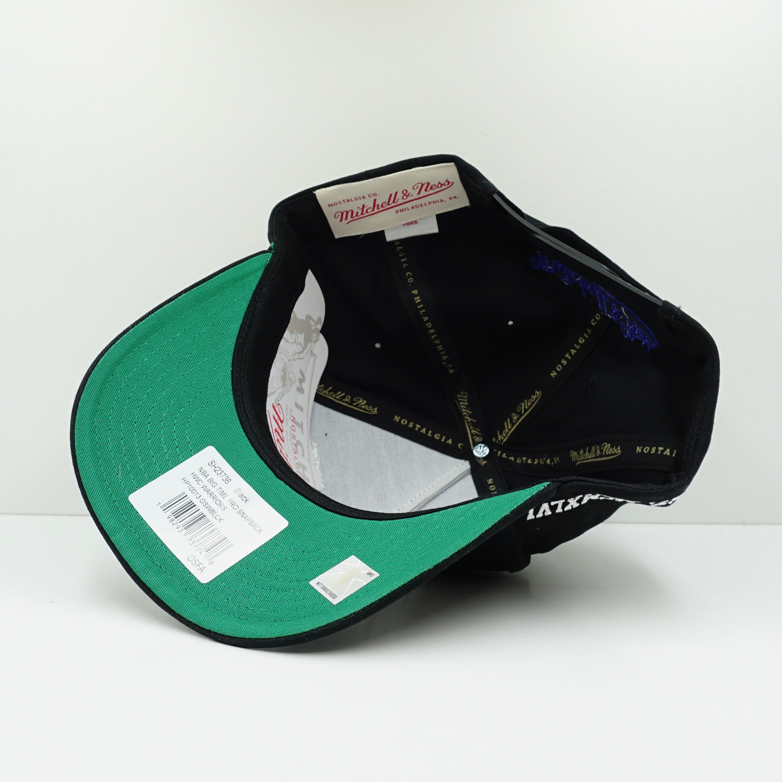 Mitchell & Ness Golden State Warriors Black Pro Pinch Fit Snapback Cap