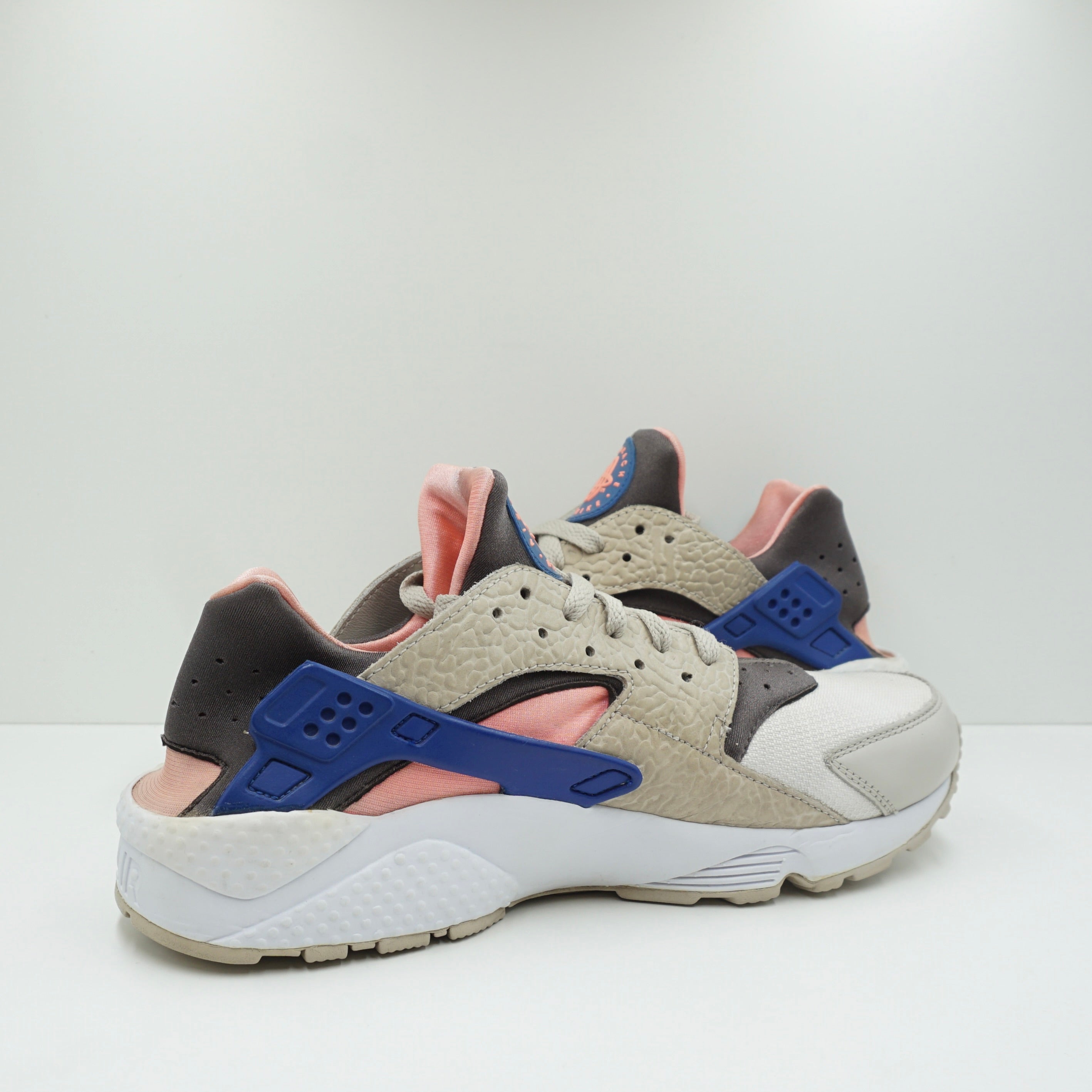 Nike Air Huarache Size? Grey Pink