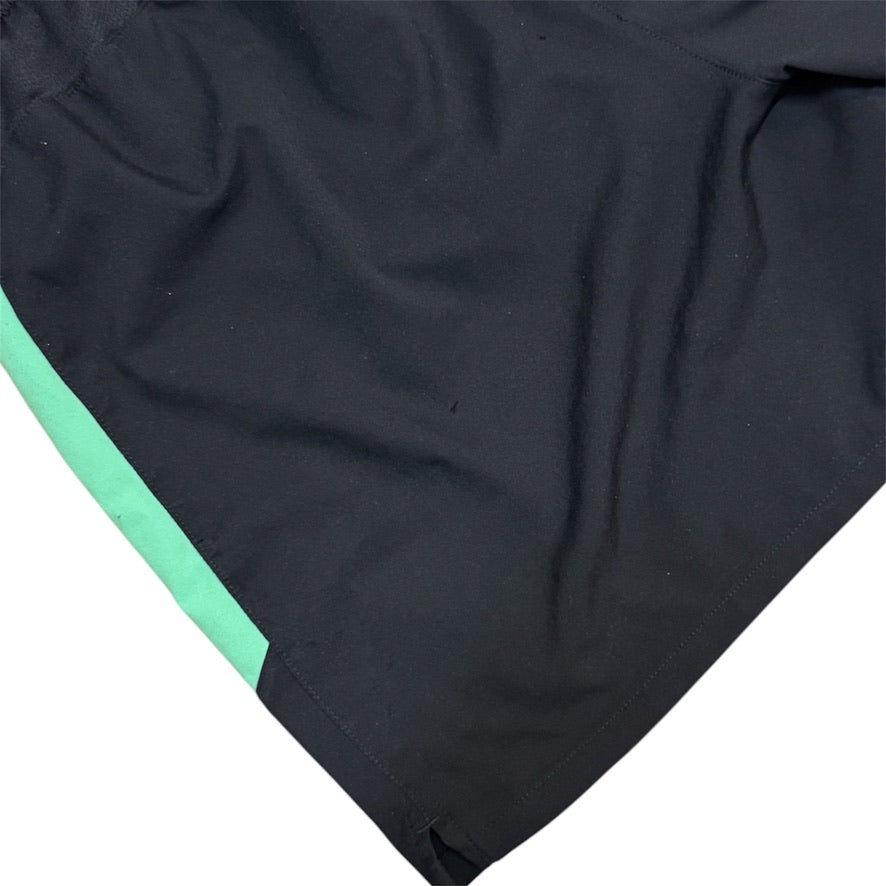 Nike FC Barcelona 2010/2011 Away Football Shorts