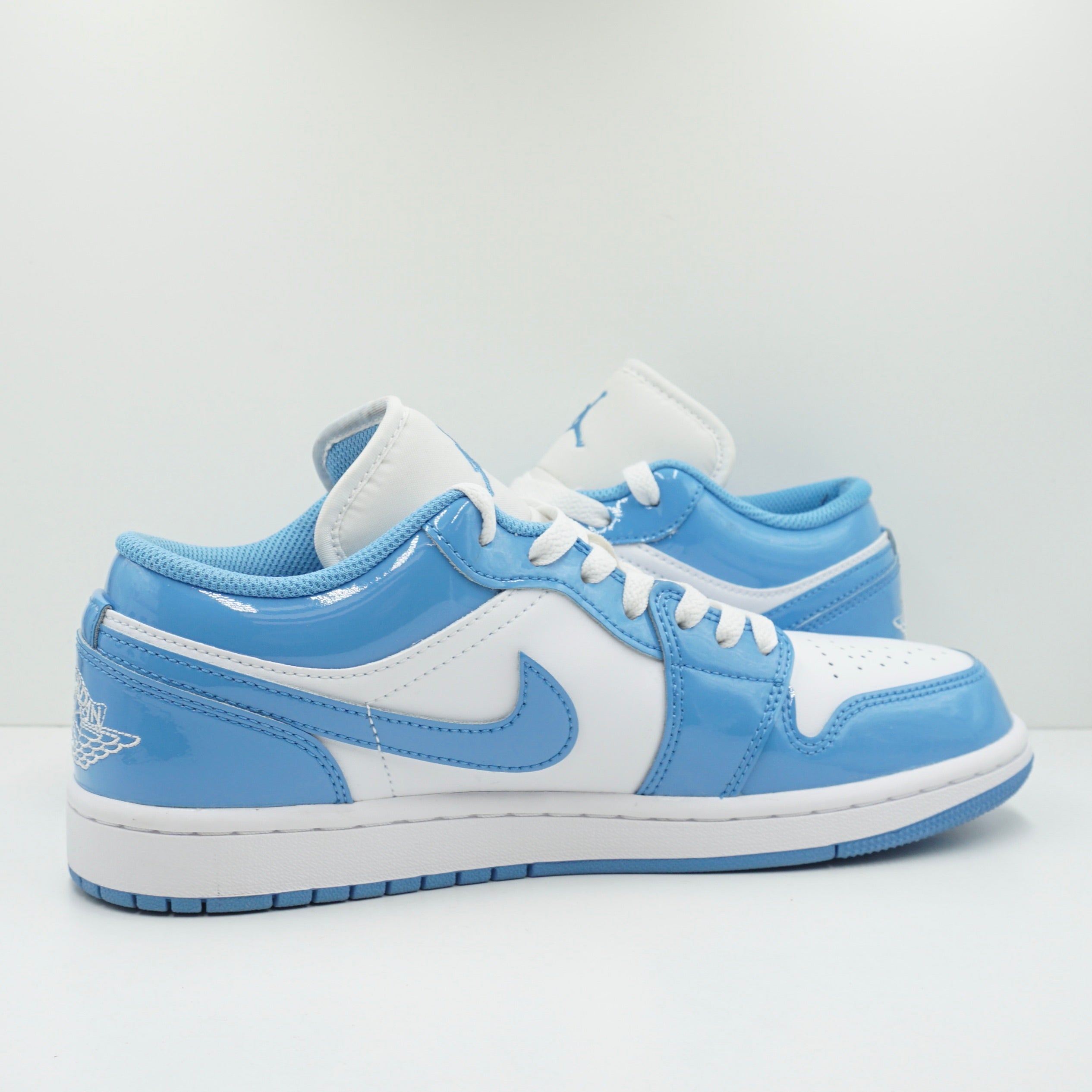 Jordan 1 Low SE Legend Blue Patent