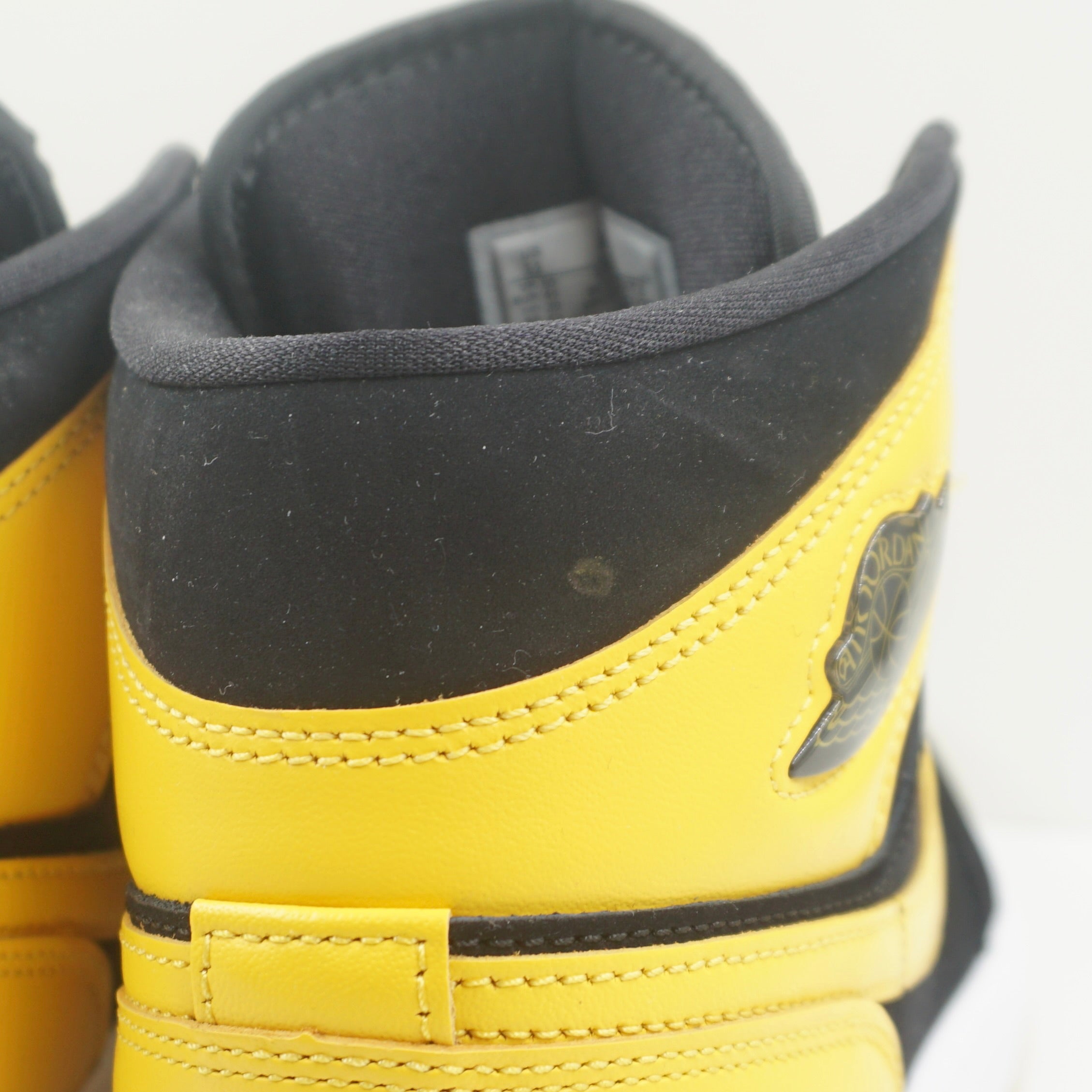 Jordan 1 Mid New Love (2025)