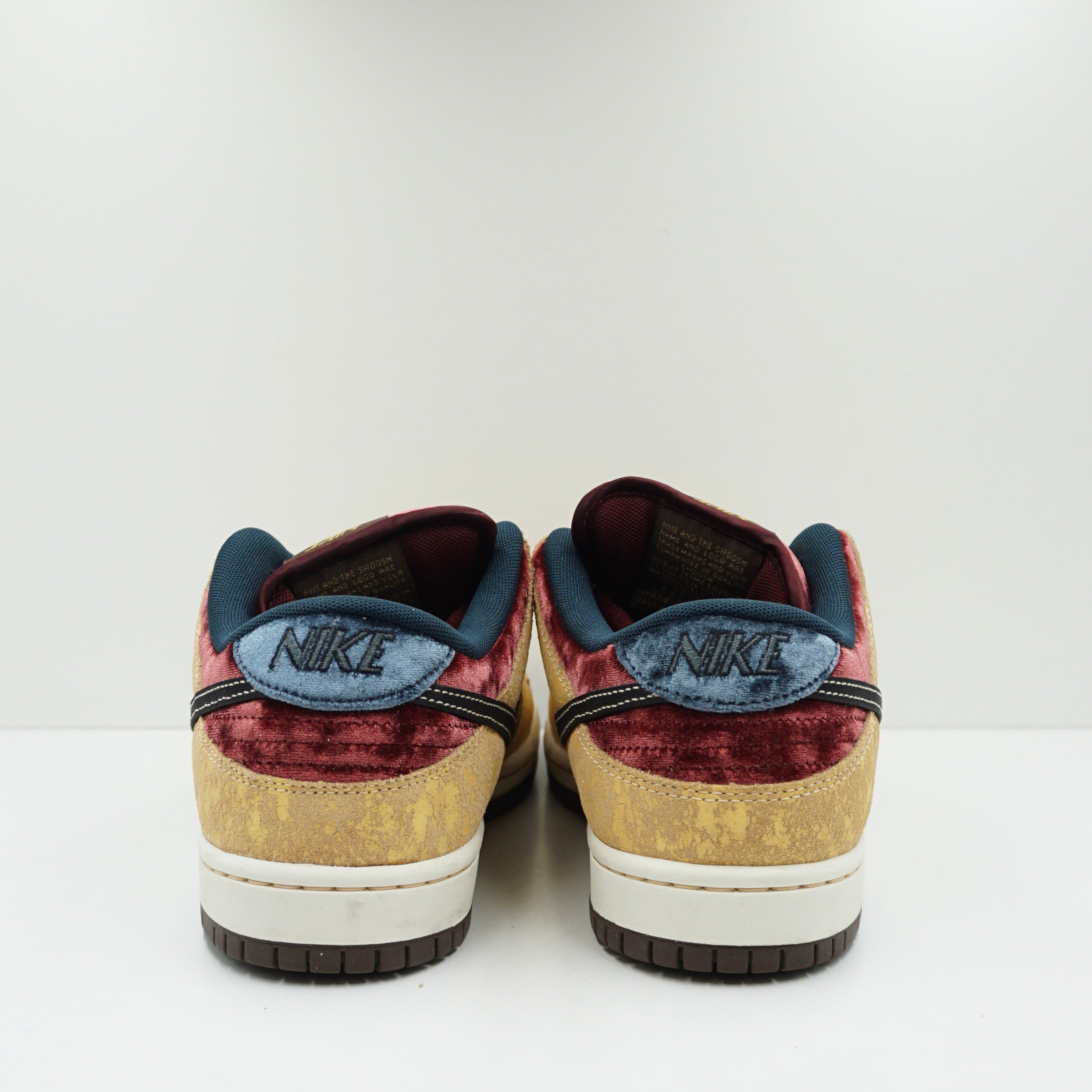 Nike SB Dunk Low City of Cinema
