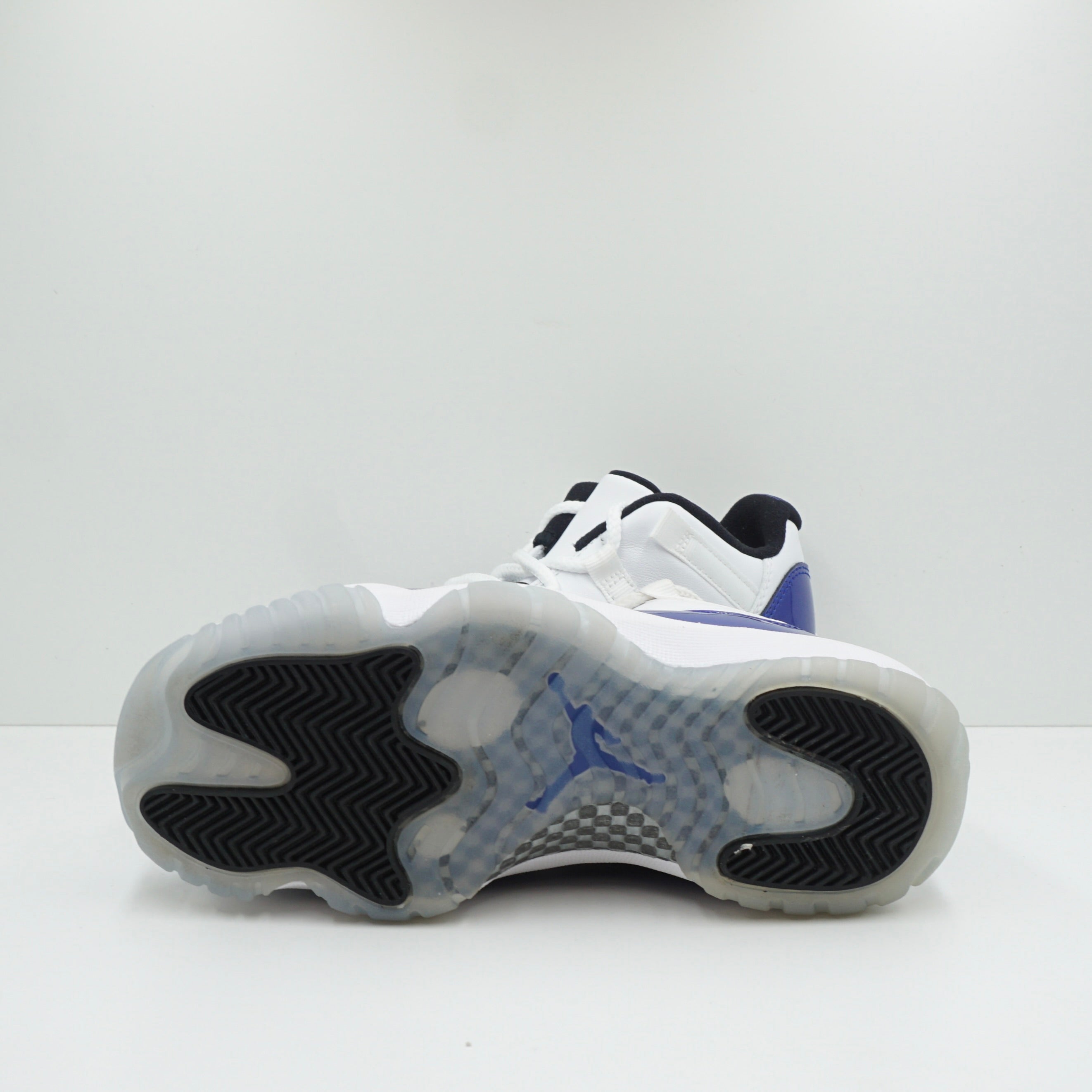 Jordan 11 Retro Low White Concord (W)