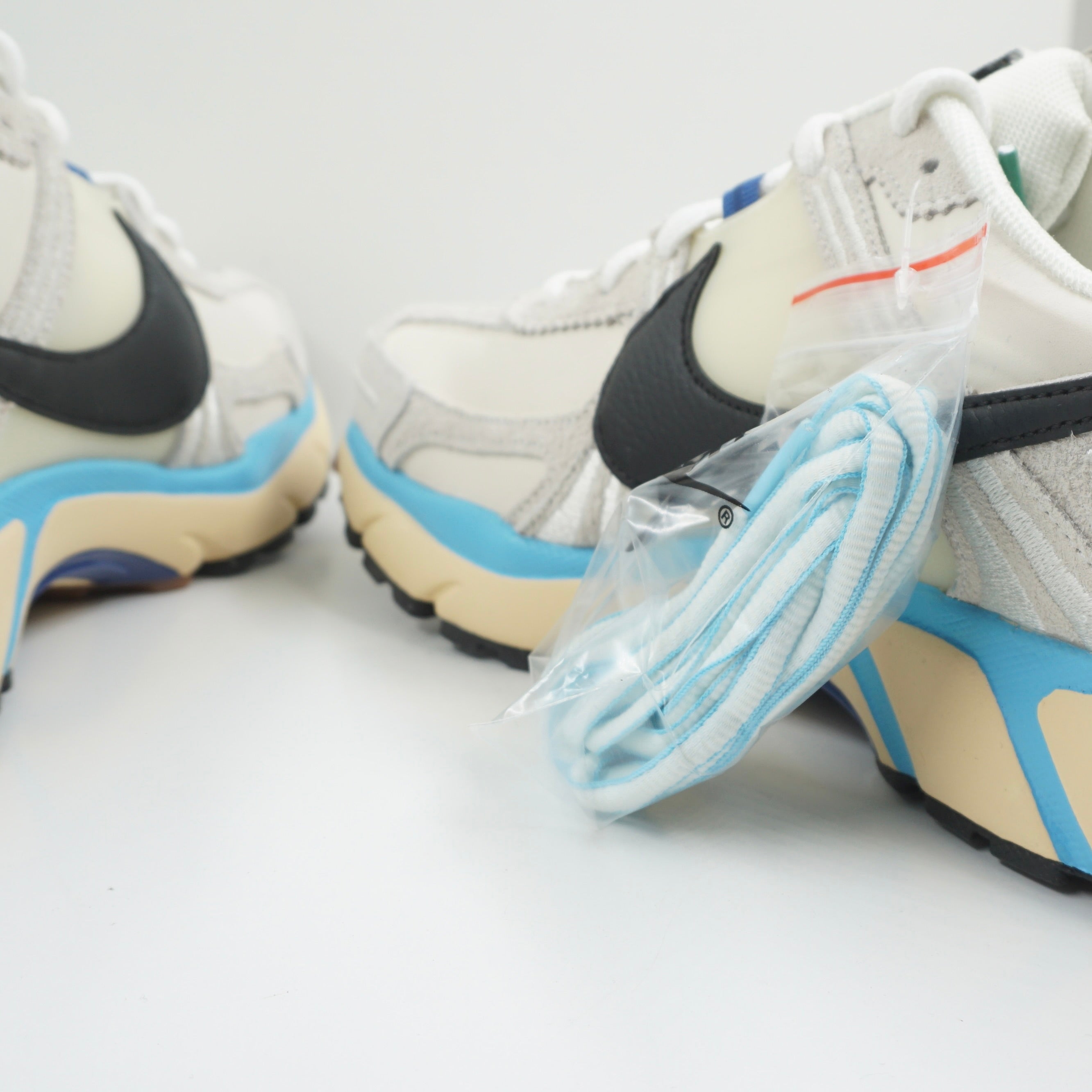 Nike Zoom Vomero 5 Designed by Japan (W)