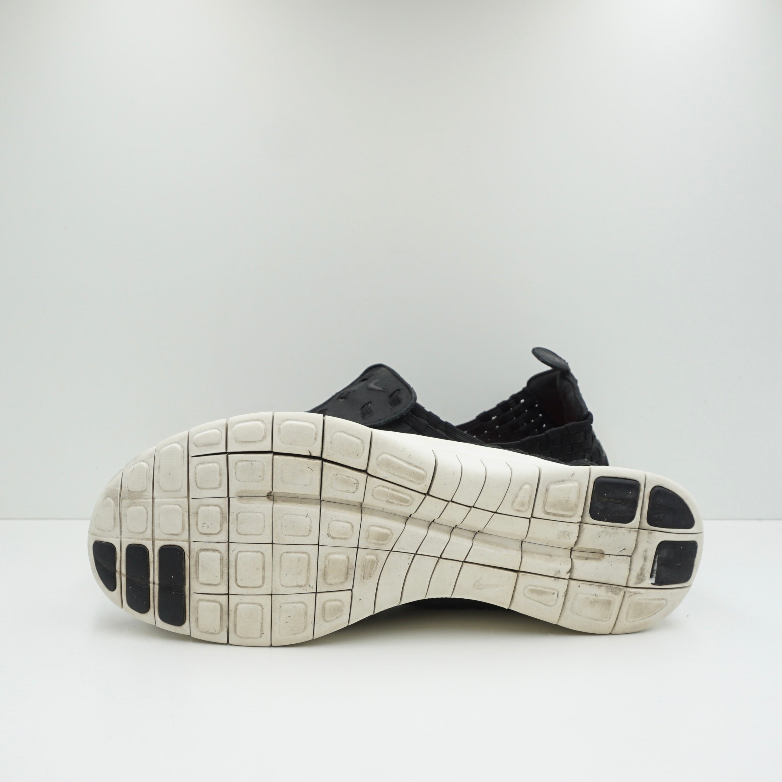 Nike Free Woven Black Solar Red