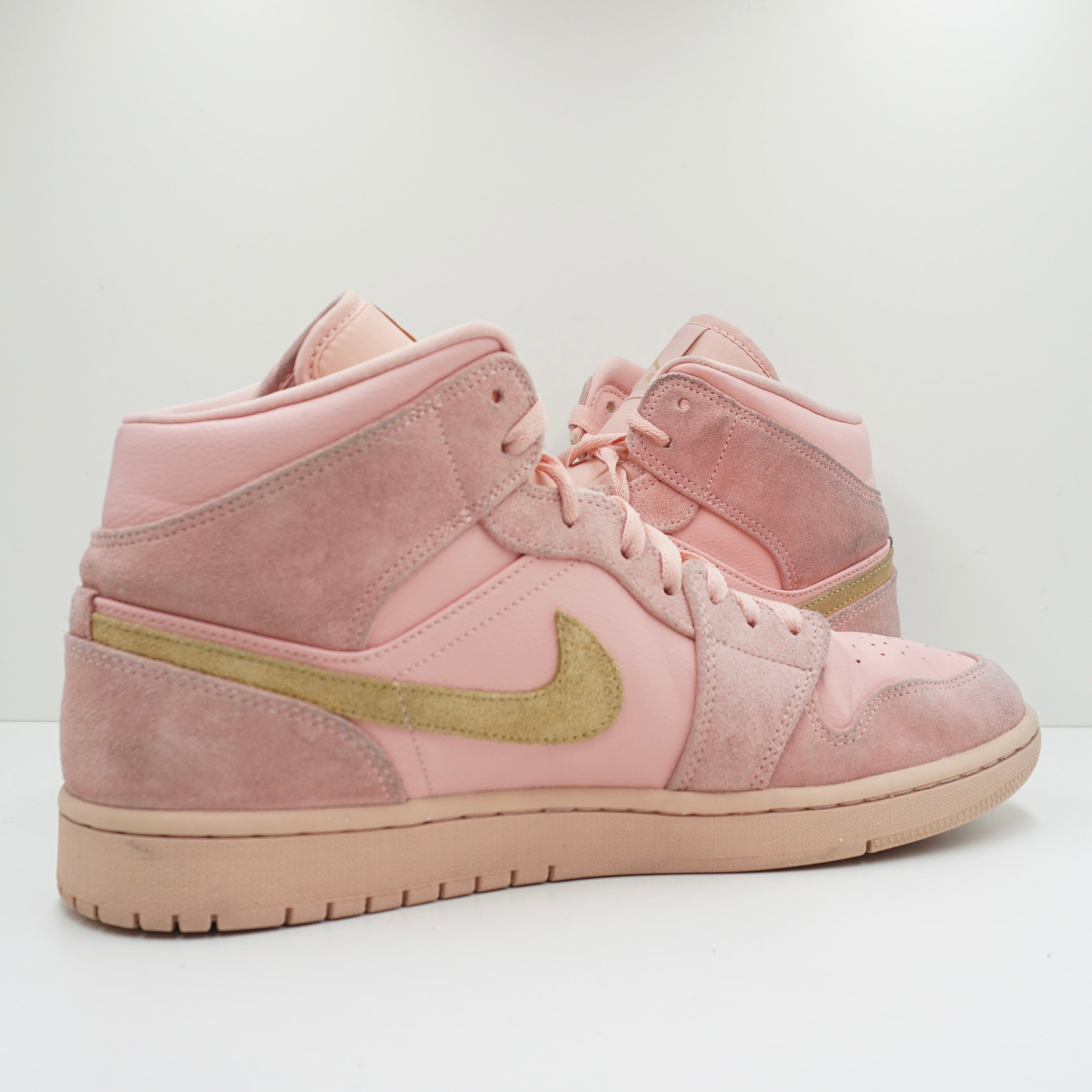 Jordan 1 Mid Coral Gold