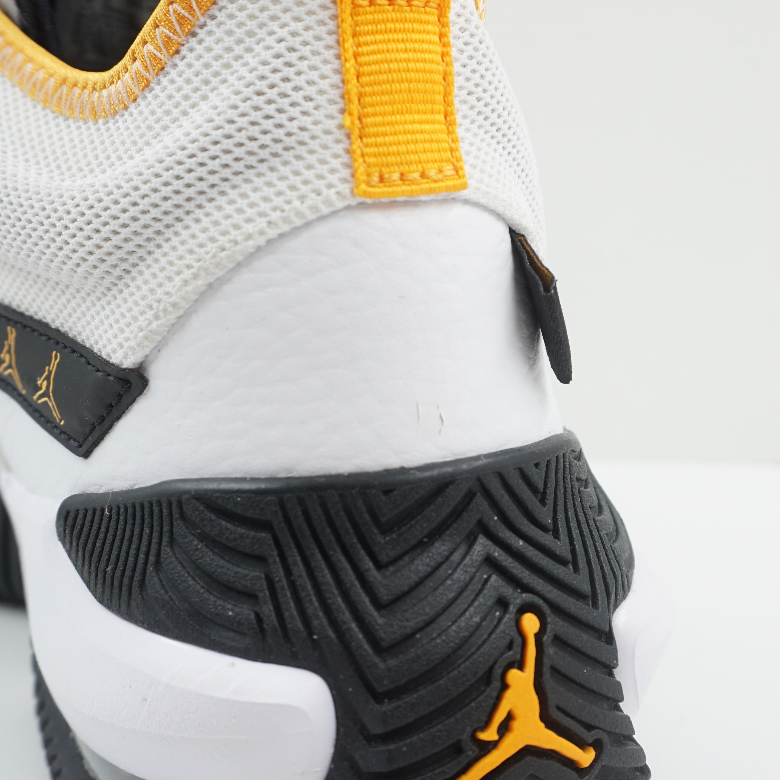 Jordan Stay Loyal 2 White Taxi Black