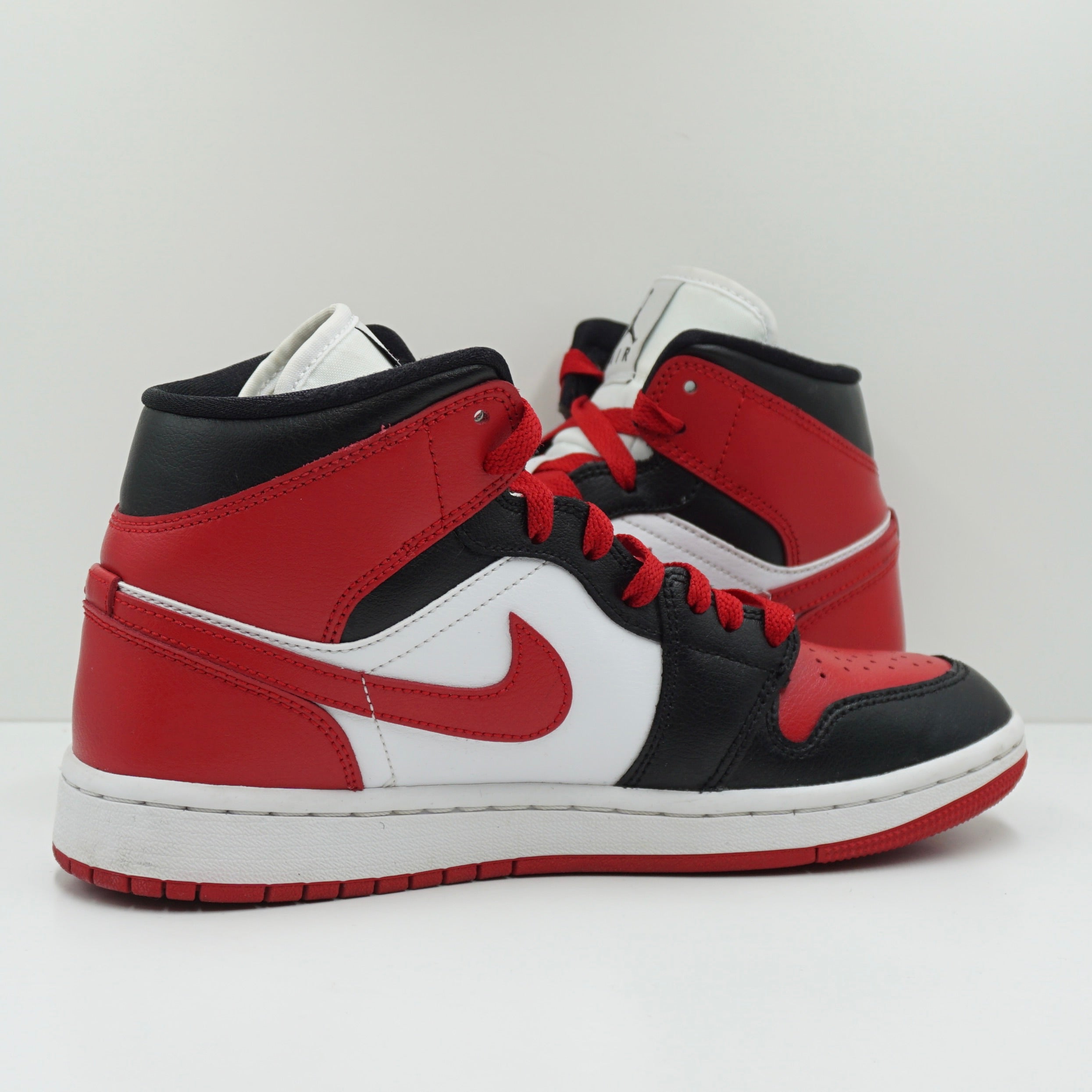 Jordan 1 Mid Alternate Bred Toe (W)