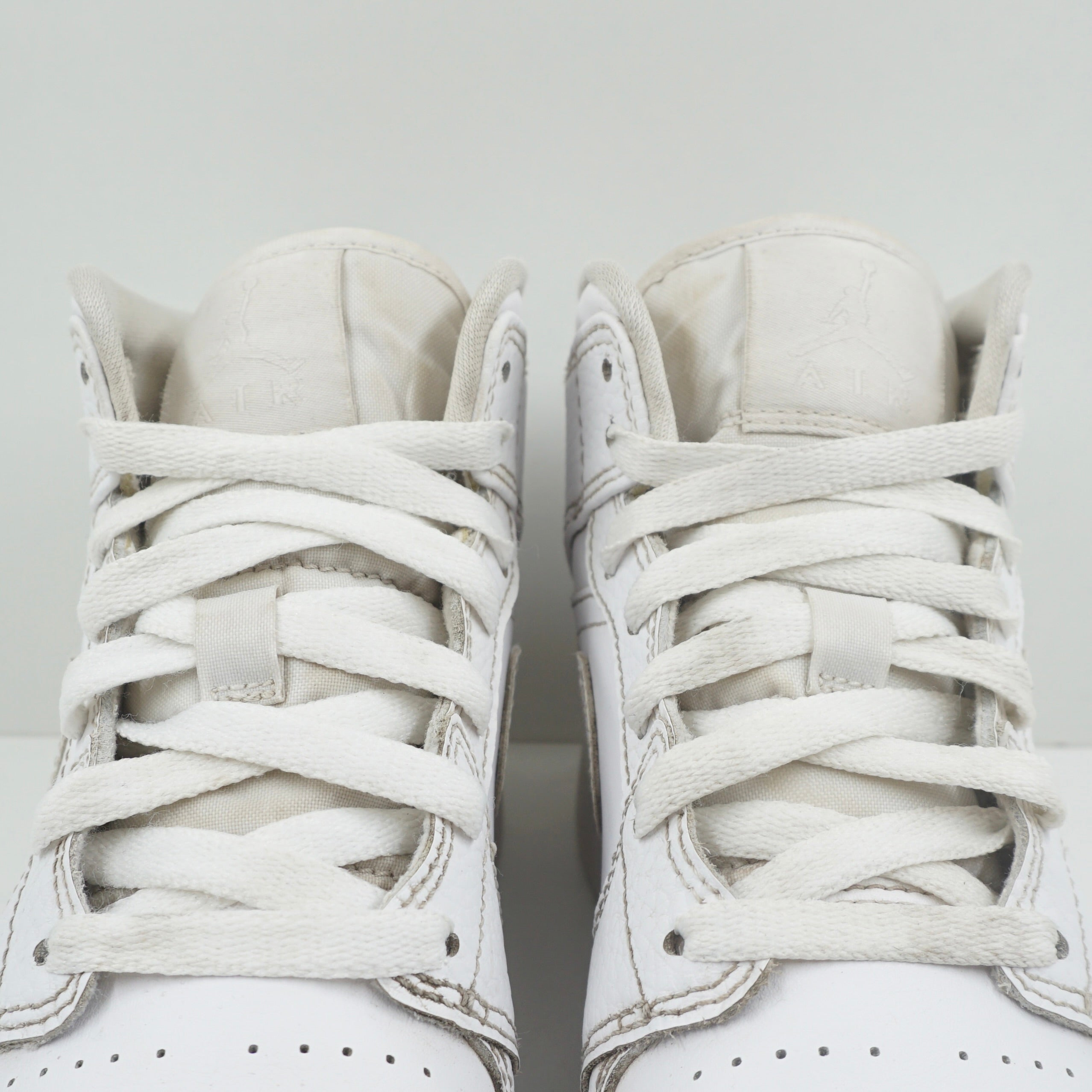 Jordan 1 Mid Triple White Tumbled Leather (GS)