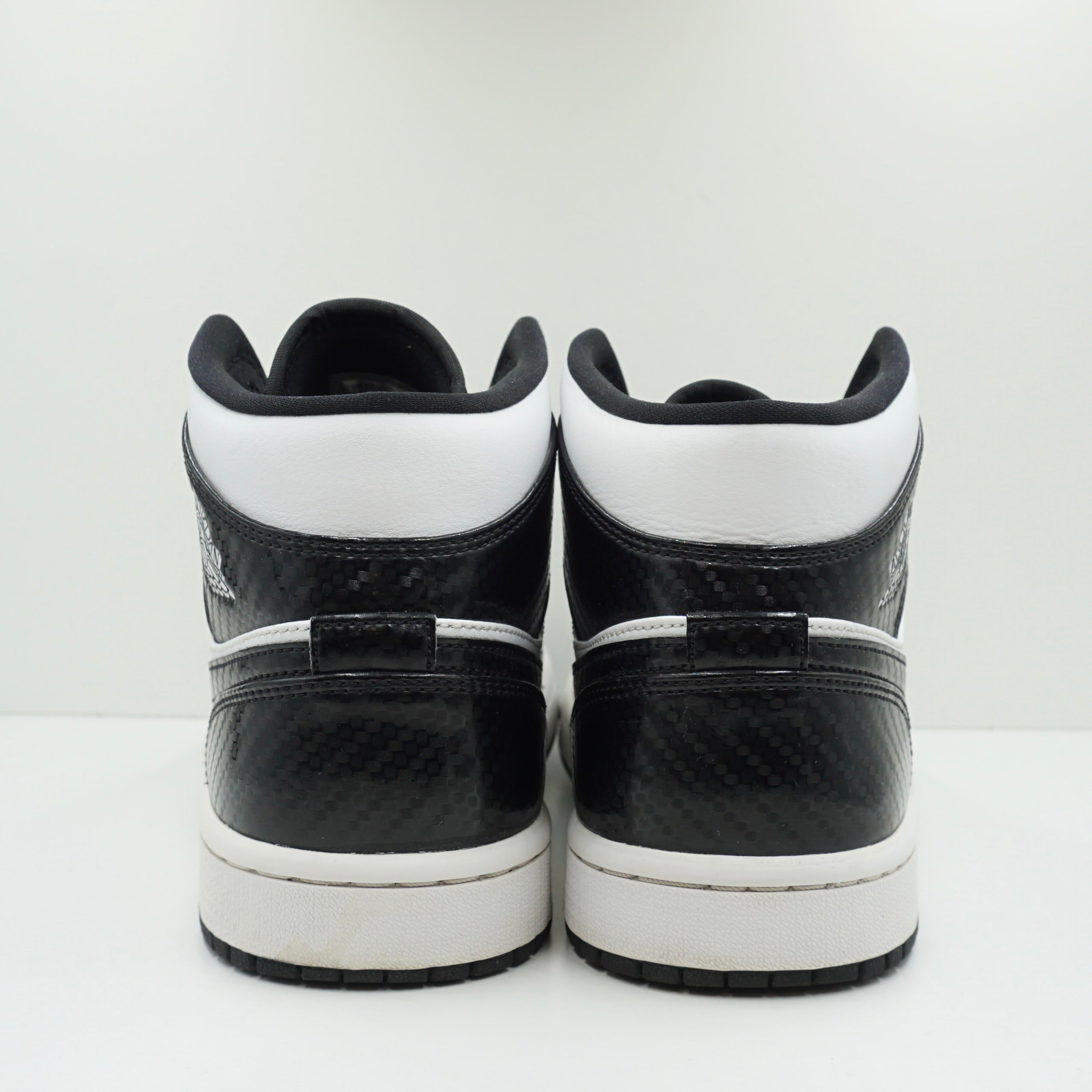 Jordan 1 Mid Carbon Fiber