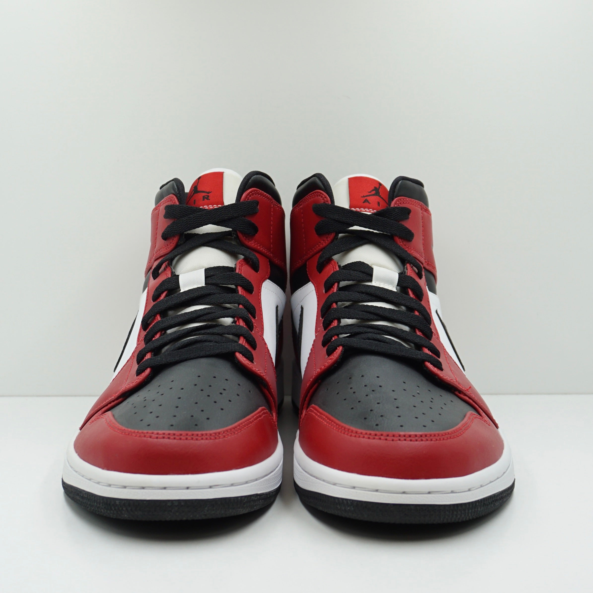 Jordan 1 Mid Chicago Toe