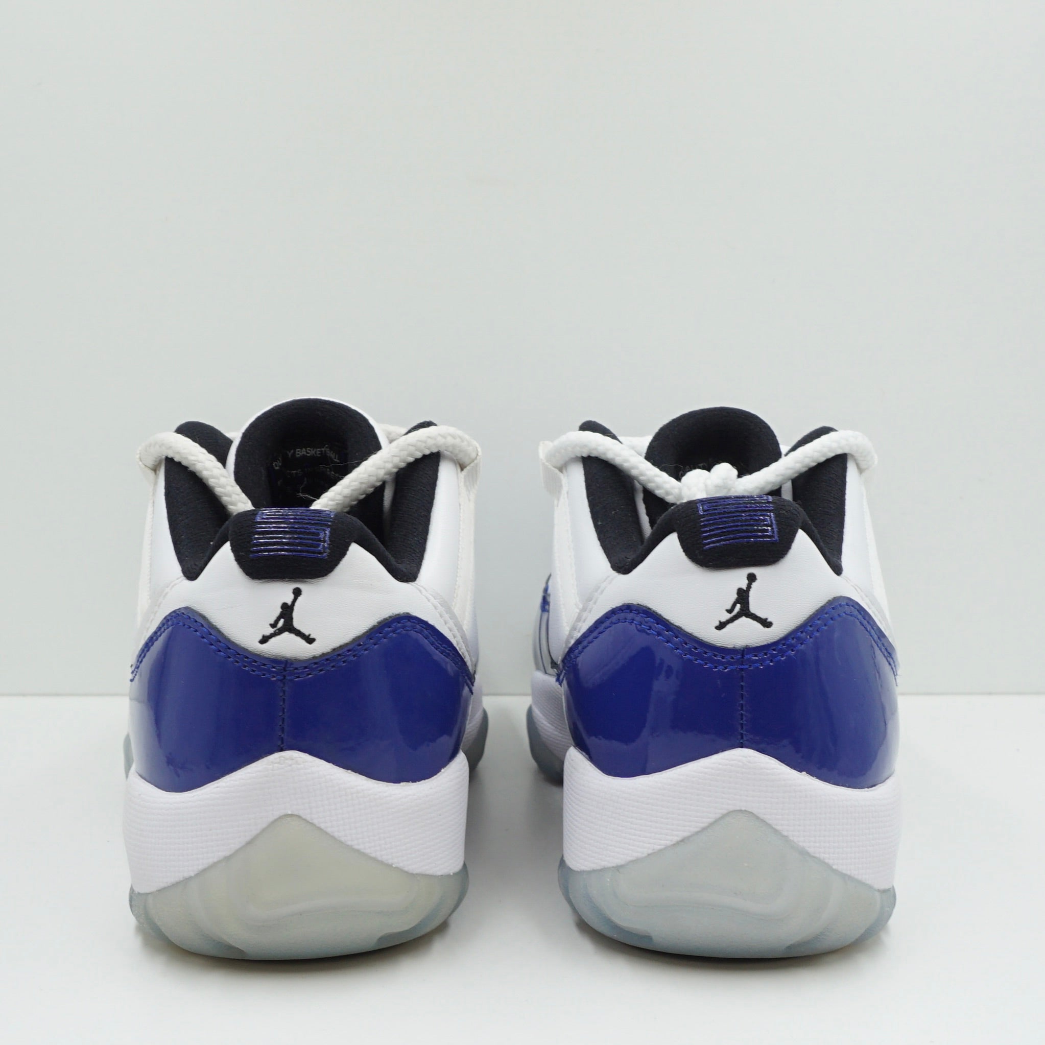 Jordan 11 Retro Low White Concord (W)